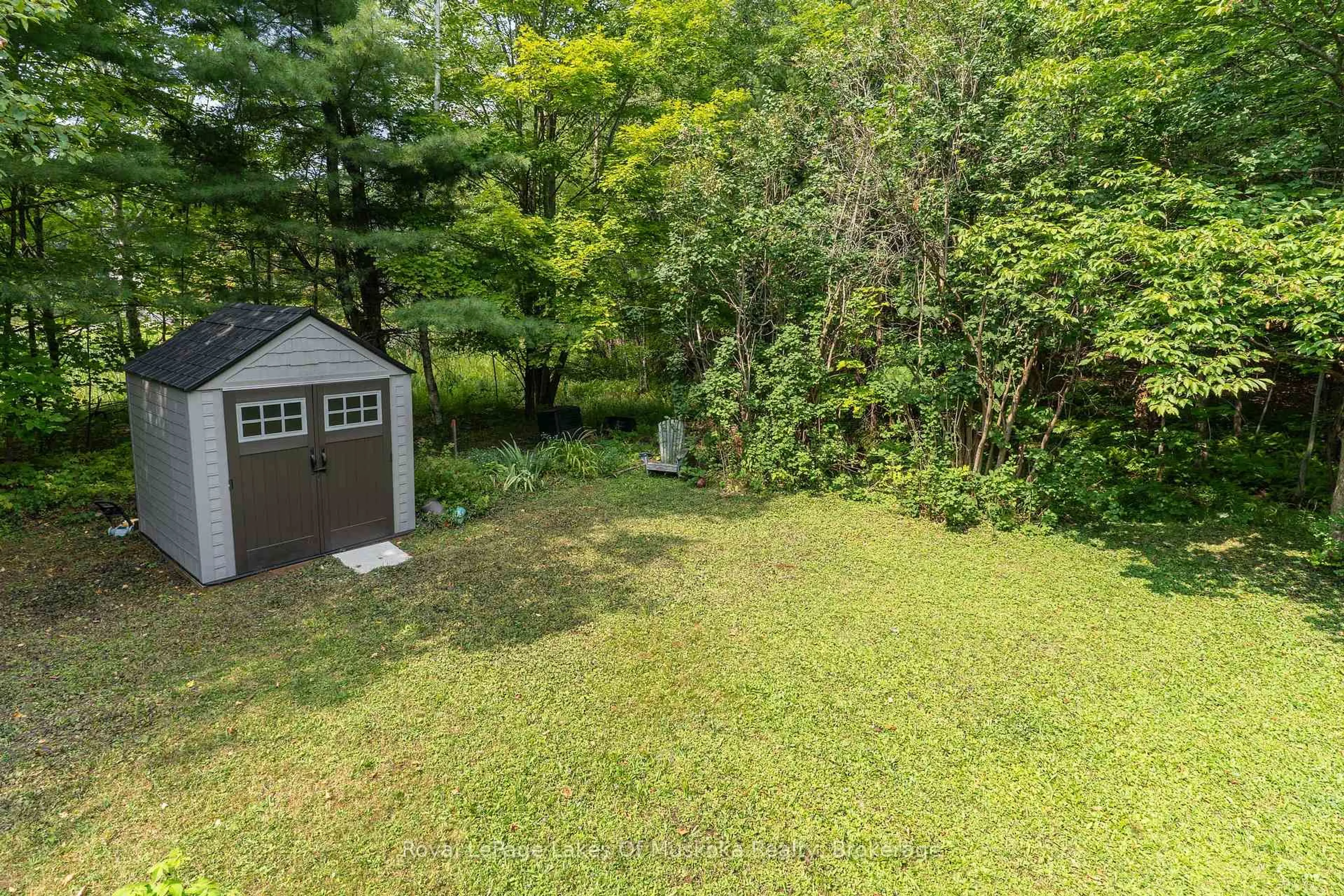 Shed for 21 Harris St, Muskoka Lakes Ontario P0B 1J0