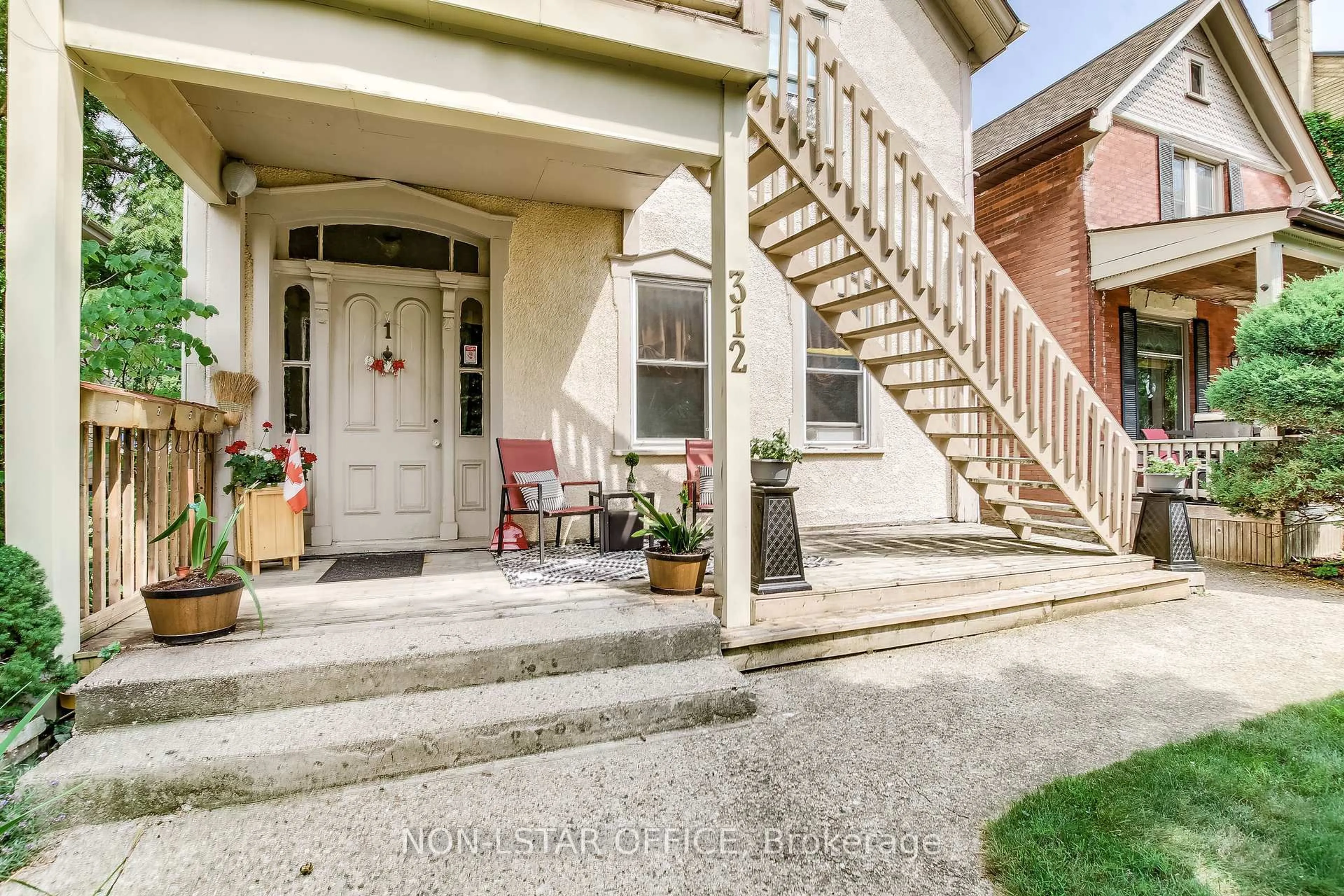 Unknown for 312 Piccadilly St, London East Ontario N6A 1S5