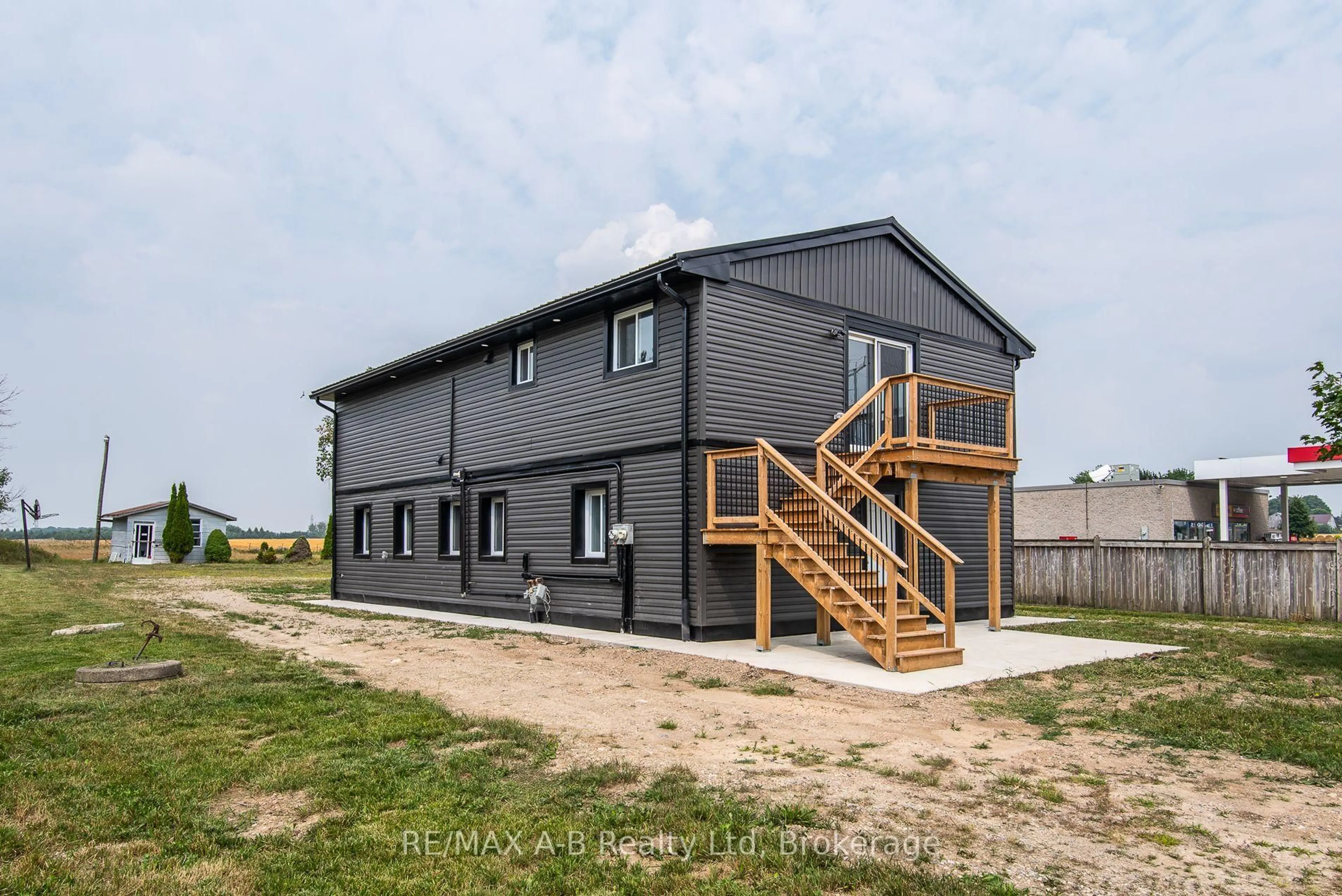 Unknown for 2274 34 Line, Perth East Ontario N0B 2P0