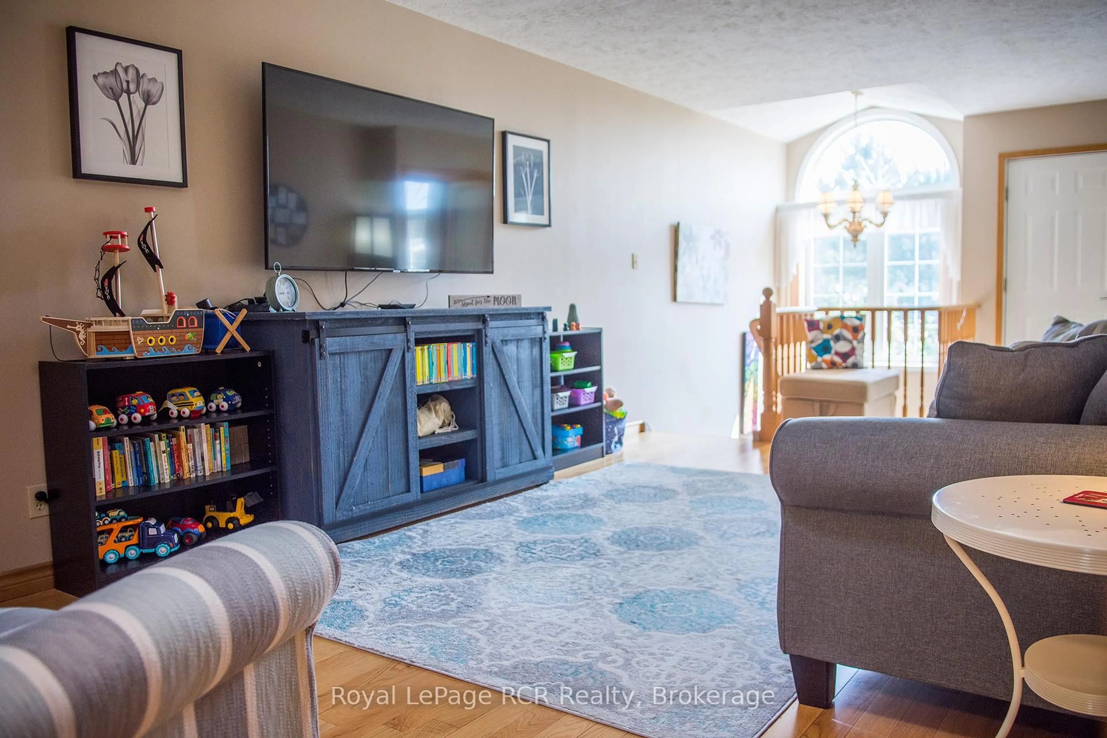 Living room with furniture, unknown for 872 9TH A East Ave, Owen Sound Ontario N4K 6Y6