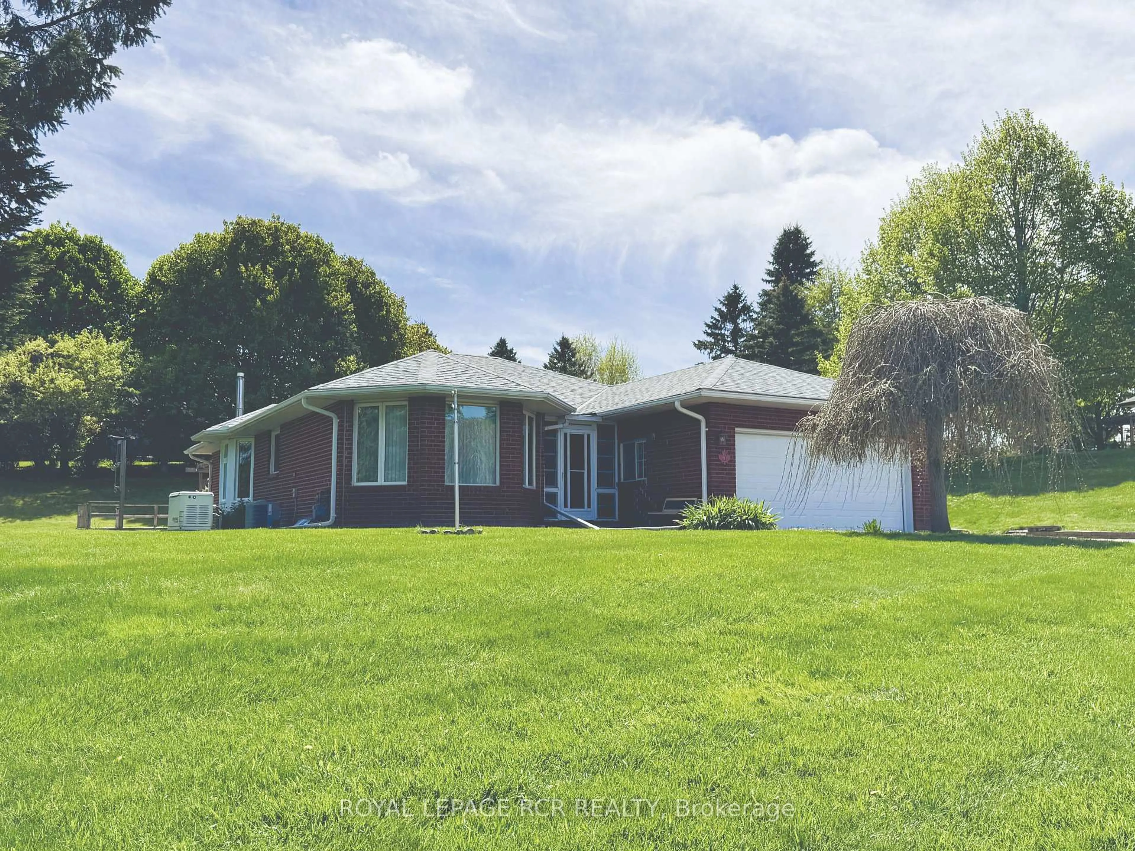 Unknown for 3 Henry St, Amaranth Ontario L9W 3Z1