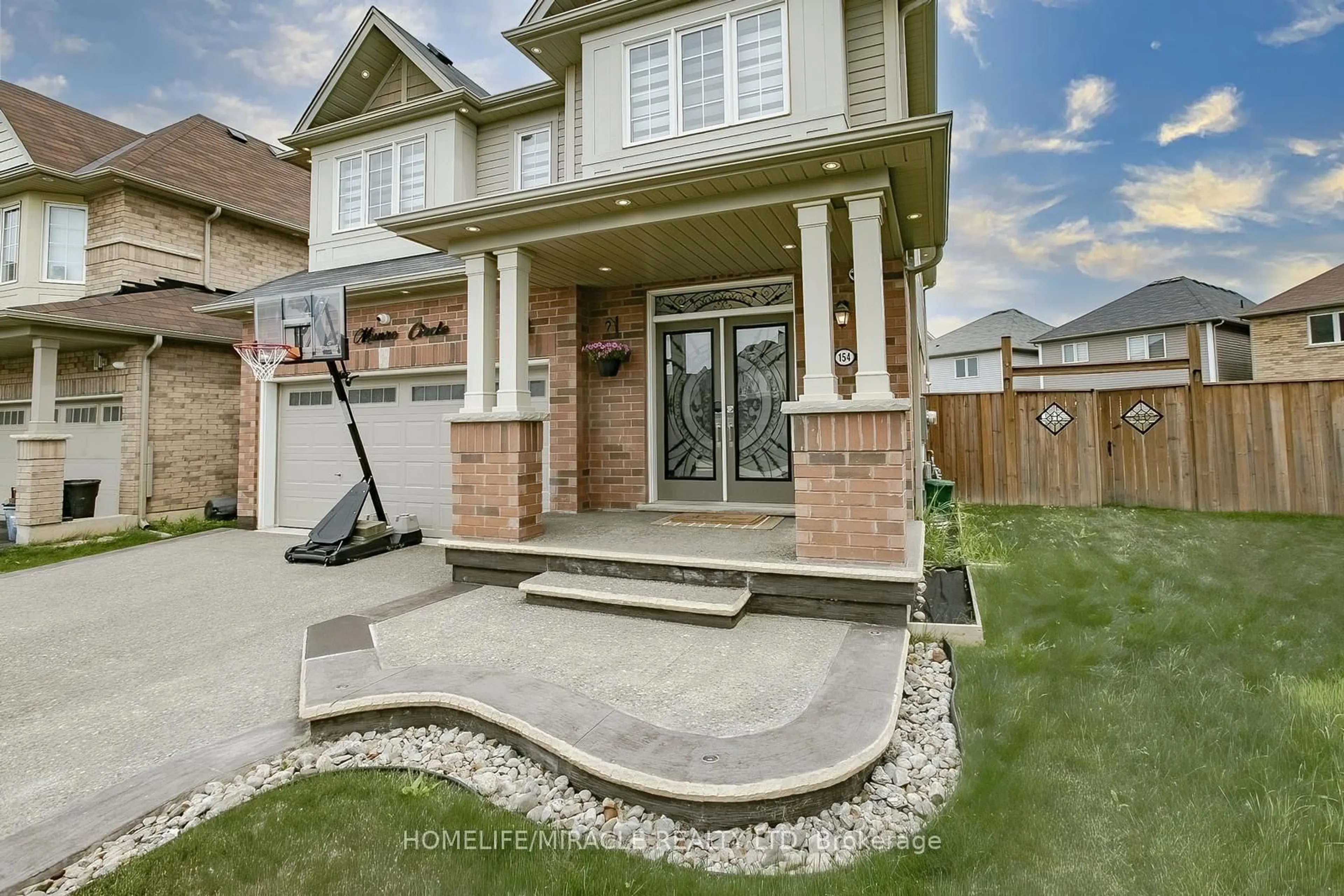 Home with brick exterior material, street for 154 Munro Circ, Brantford Ontario N3T 5L6