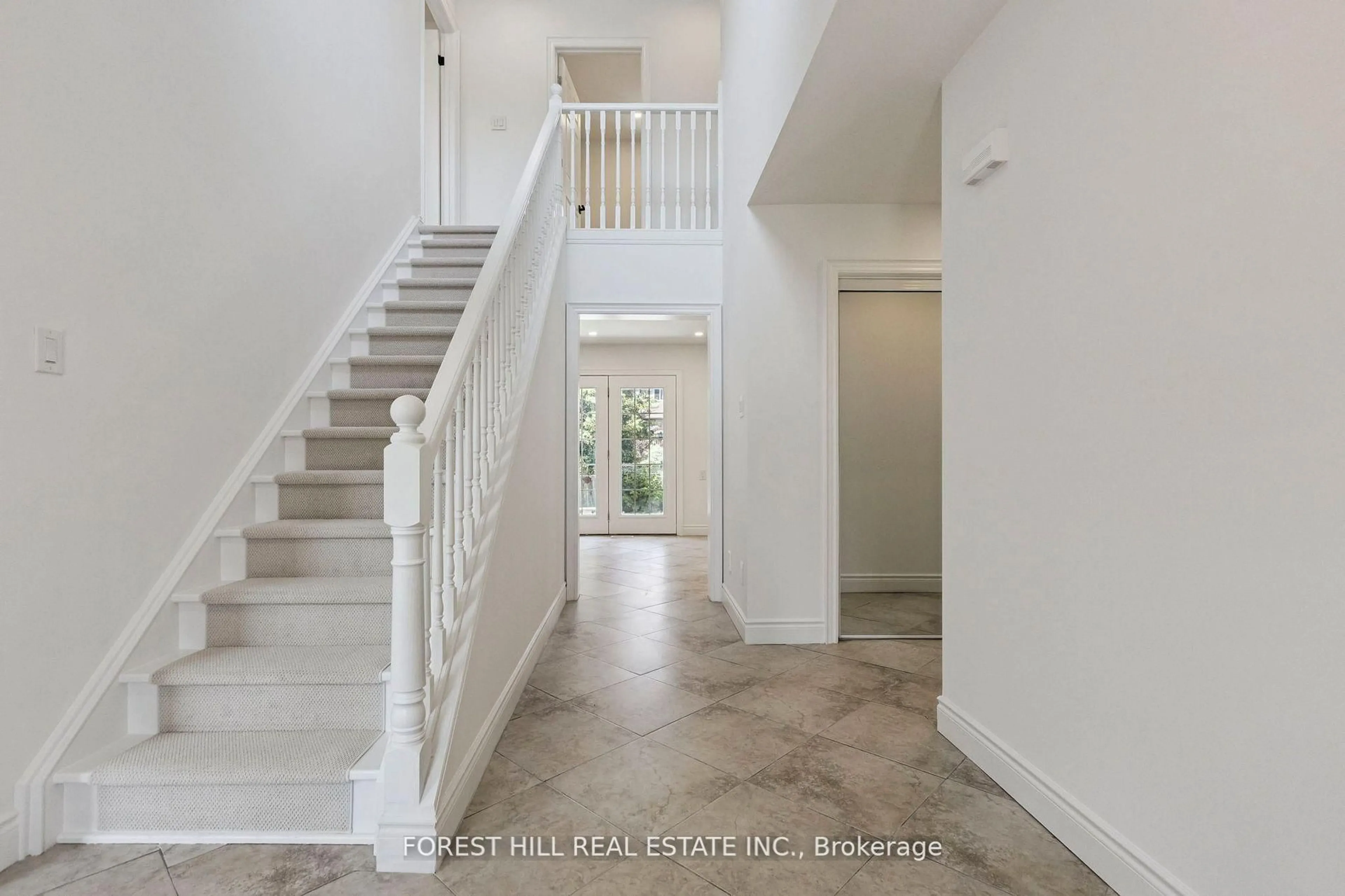 Indoor entryway for 683 Willow Rd, Guelph Ontario N1H 8K2