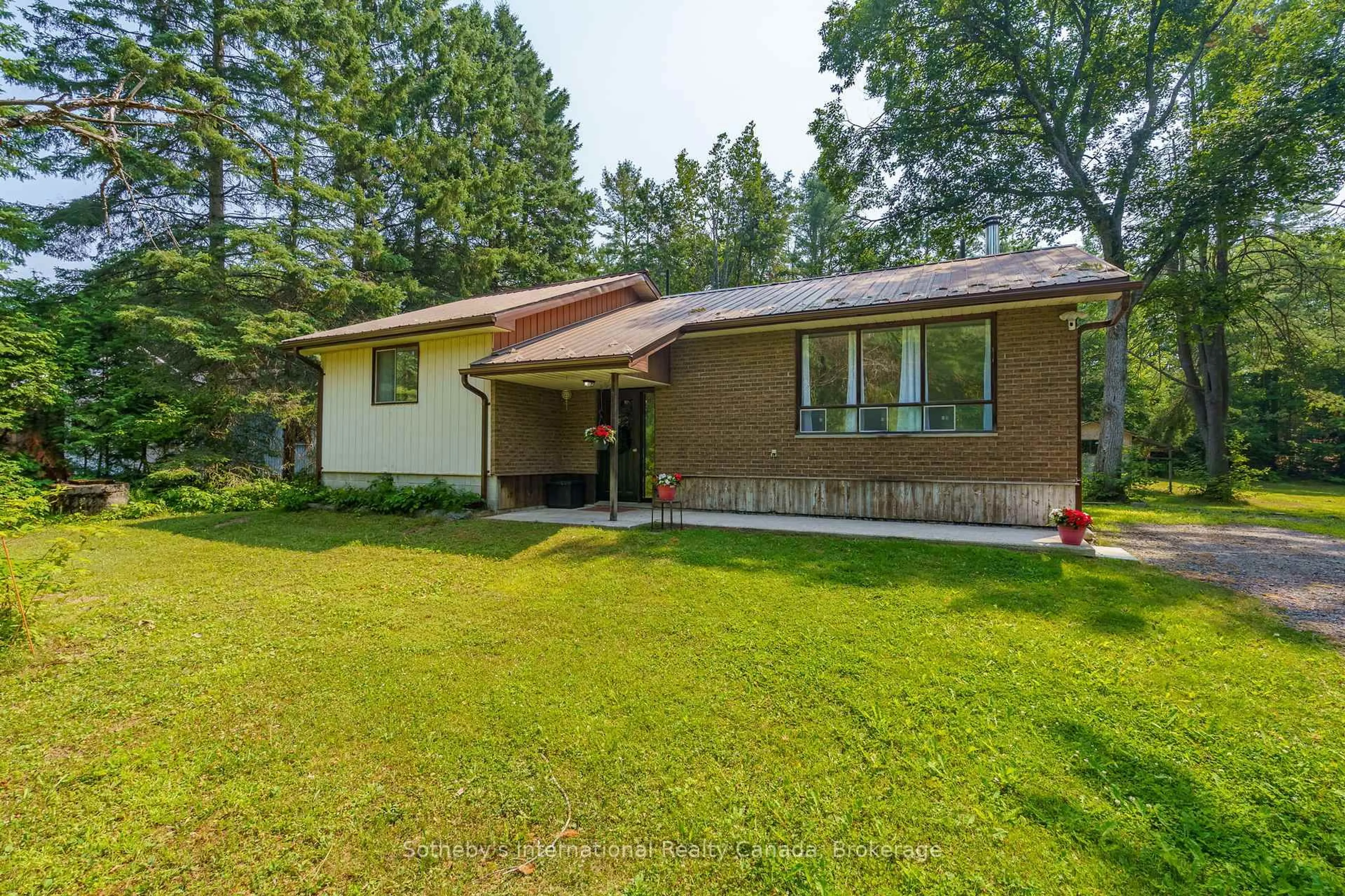 Unknown for 1114 Winhara Rd, Gravenhurst Ontario P1P 1R1