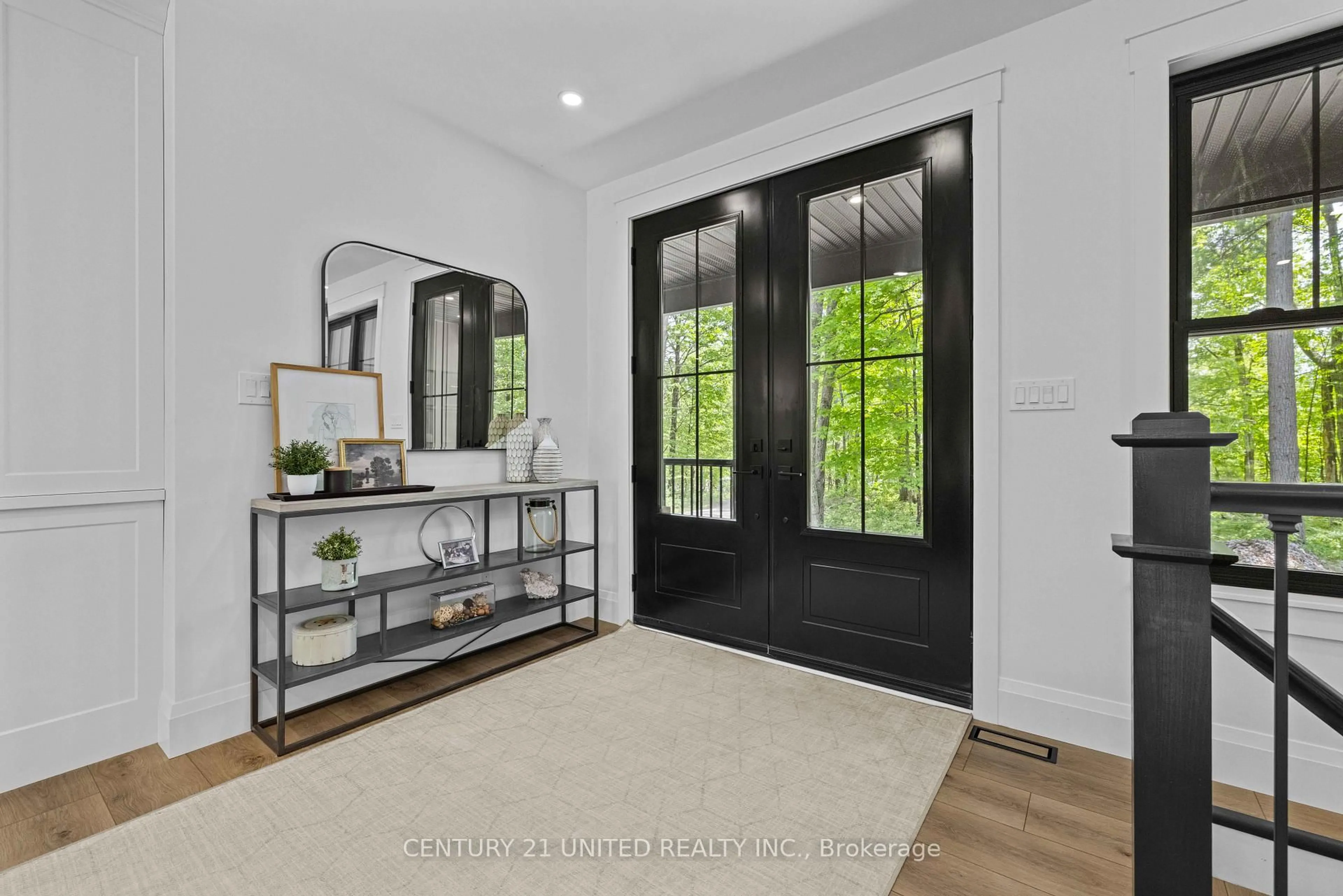 Indoor entryway for 1271 Northeys Bay Rd, North Kawartha Ontario K0L 3E0