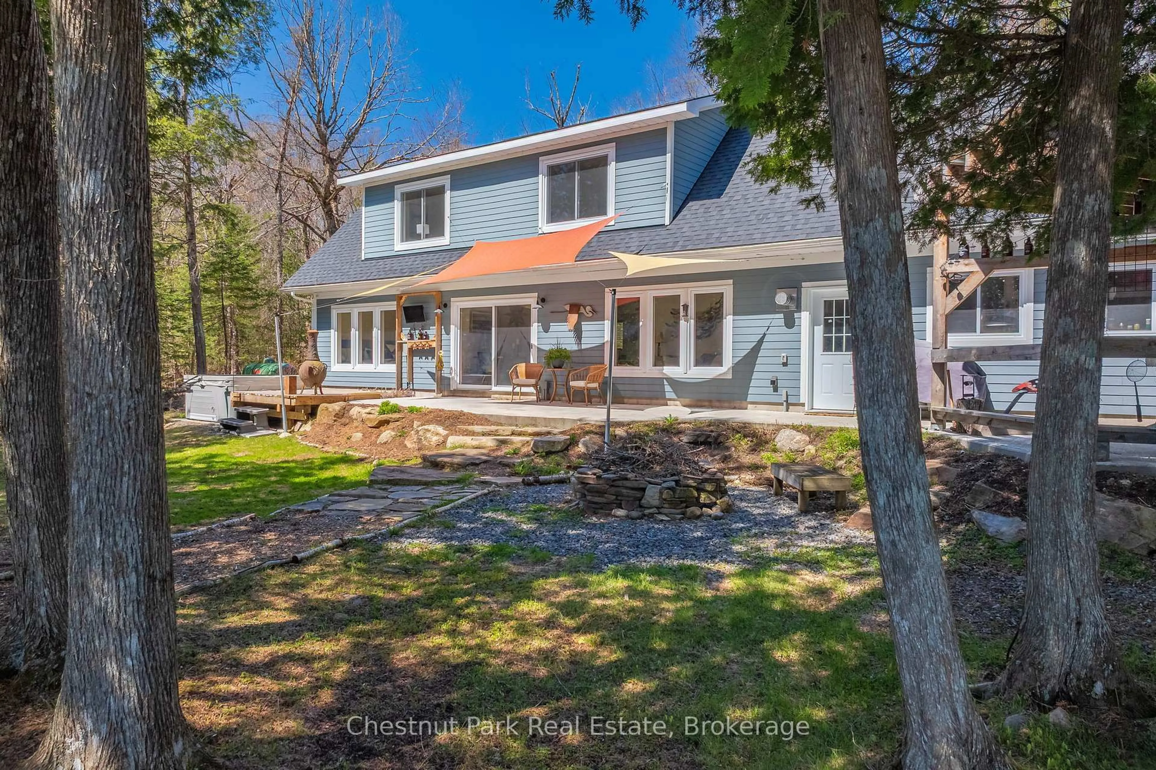 A pic from outside/outdoor area/front of a property/back of a property/a pic from drone, unknown for 1030 Brooks Lake Rd, Lake of Bays Ontario P1H 2J6