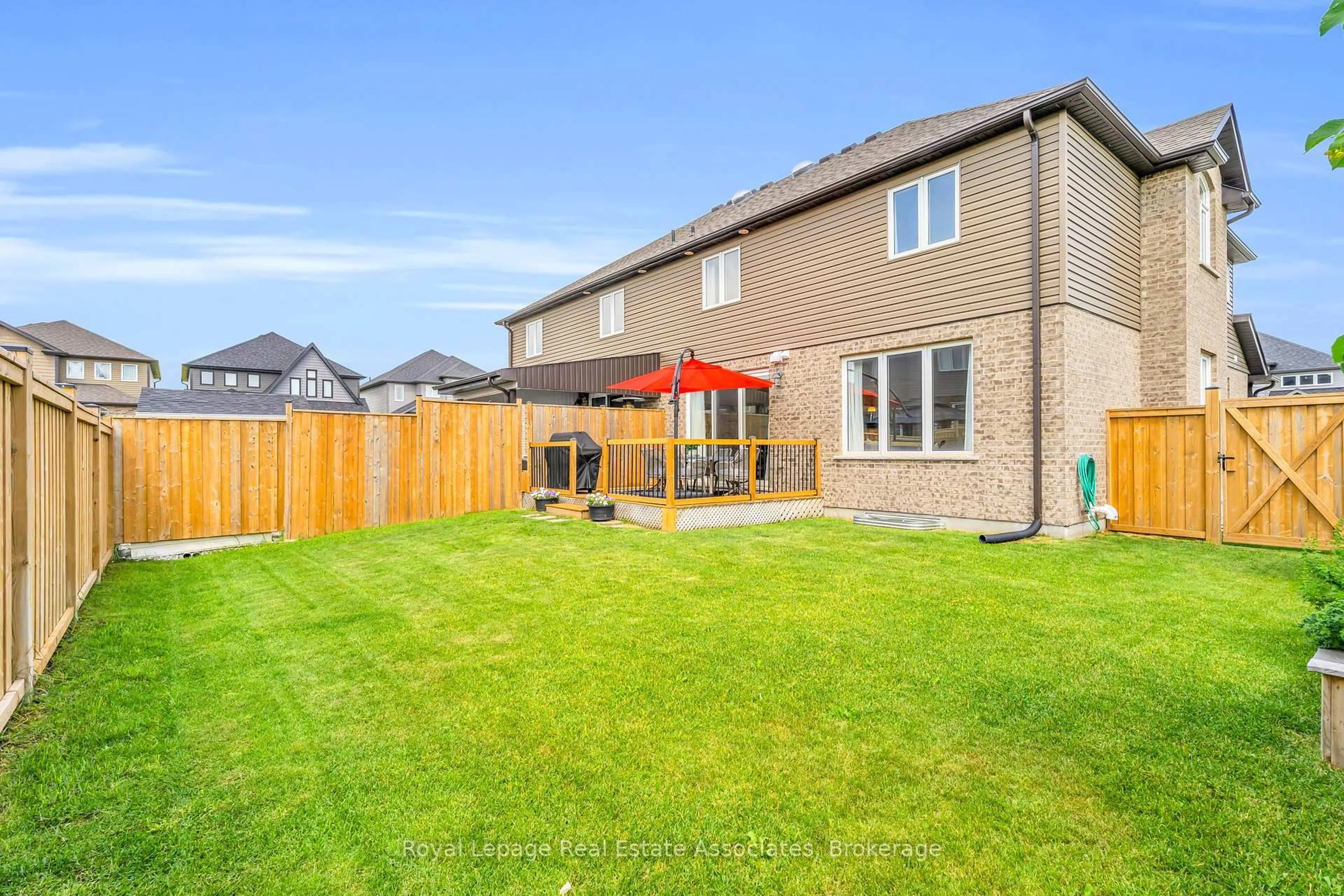 Unknown for 7 Sparrow Cres, East Luther Grand Valley Ontario L9W 7P3