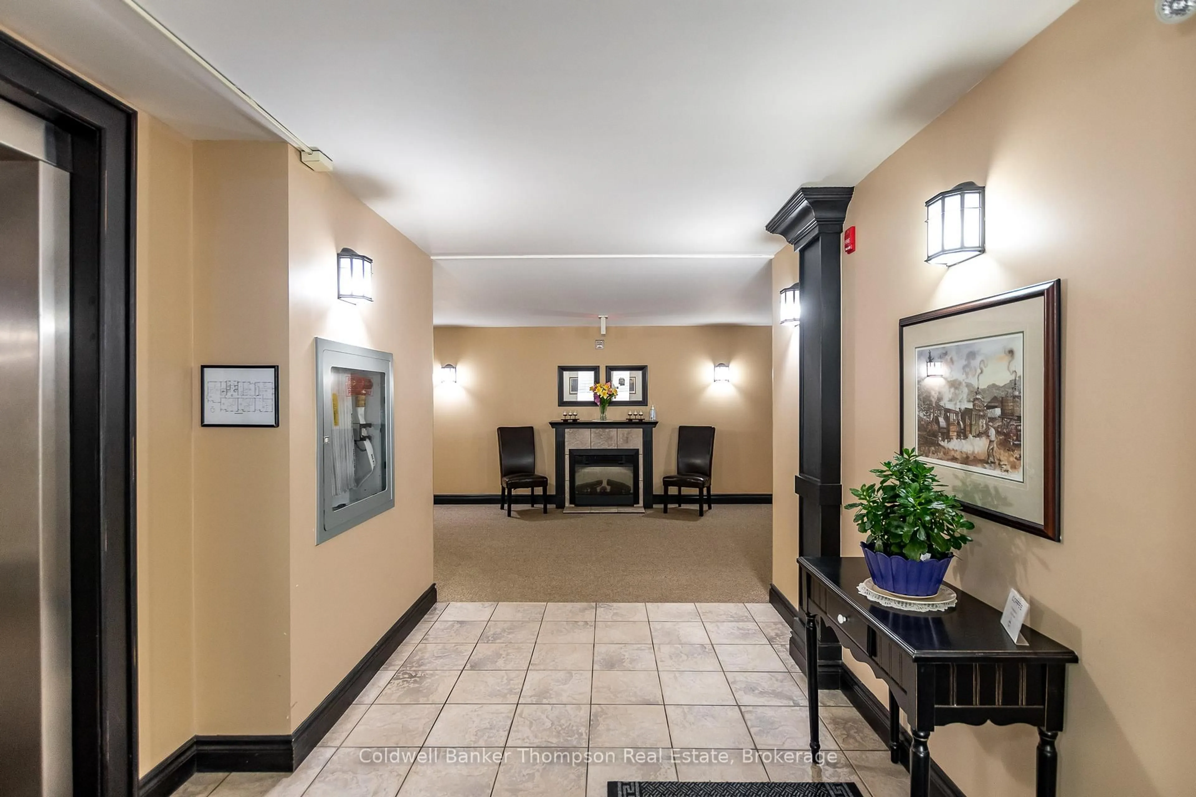 Lobby for 24 Dairy Lane #101, Huntsville Ontario P1H 0A4