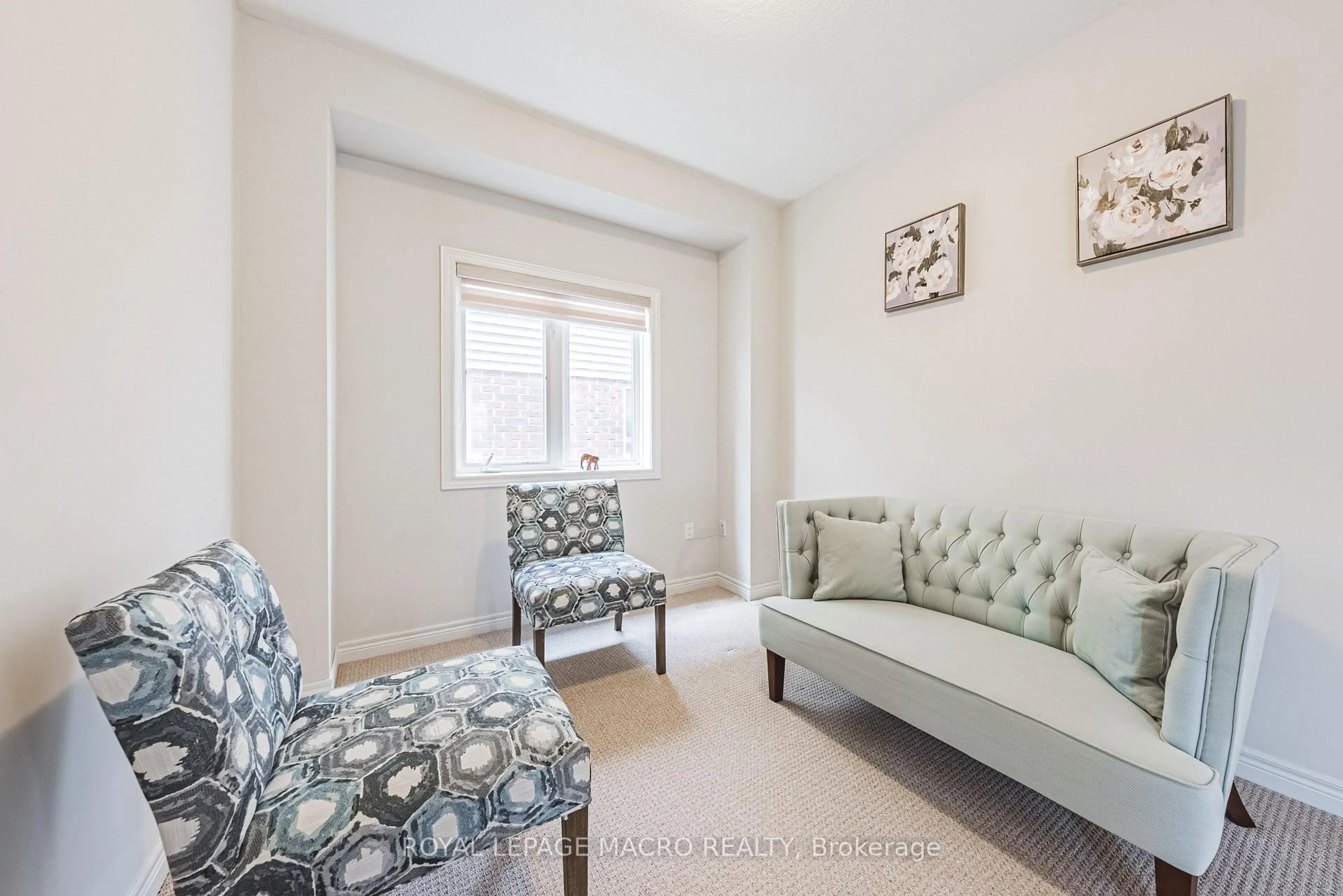 Living room with furniture, unknown for 224 Pumpkin Pass, Hamilton Ontario L0R 1C0