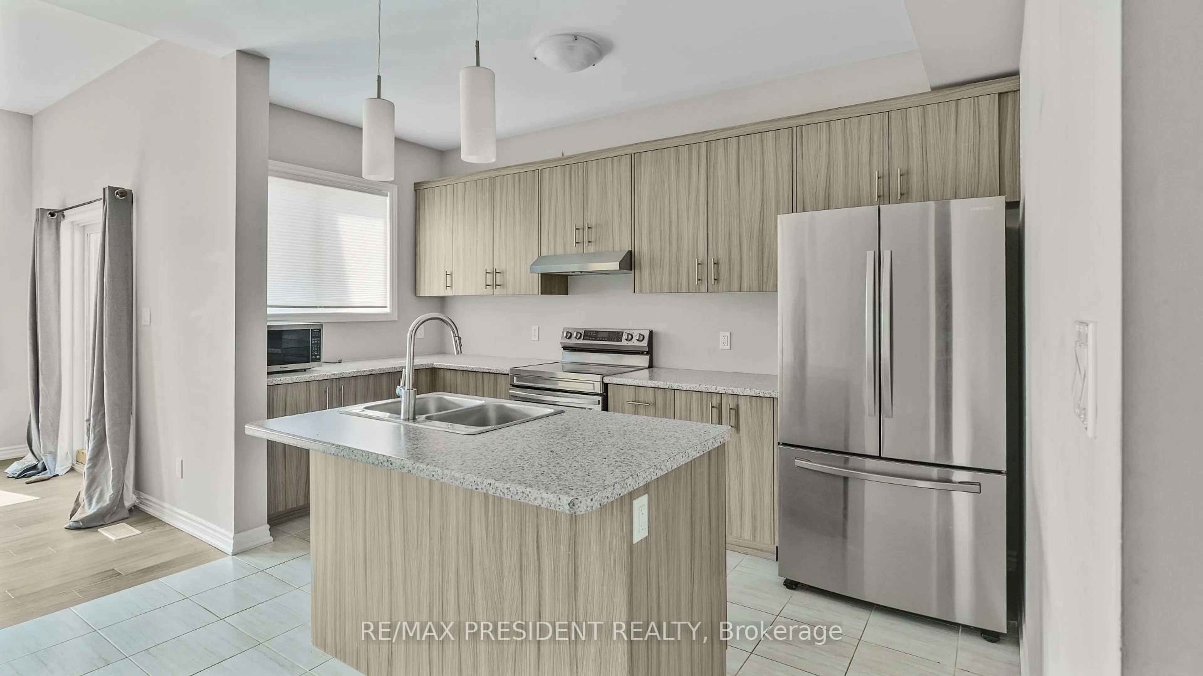 Open concept kitchen, unknown for 28 Mclaughlin St, Welland Ontario L3B 0J8