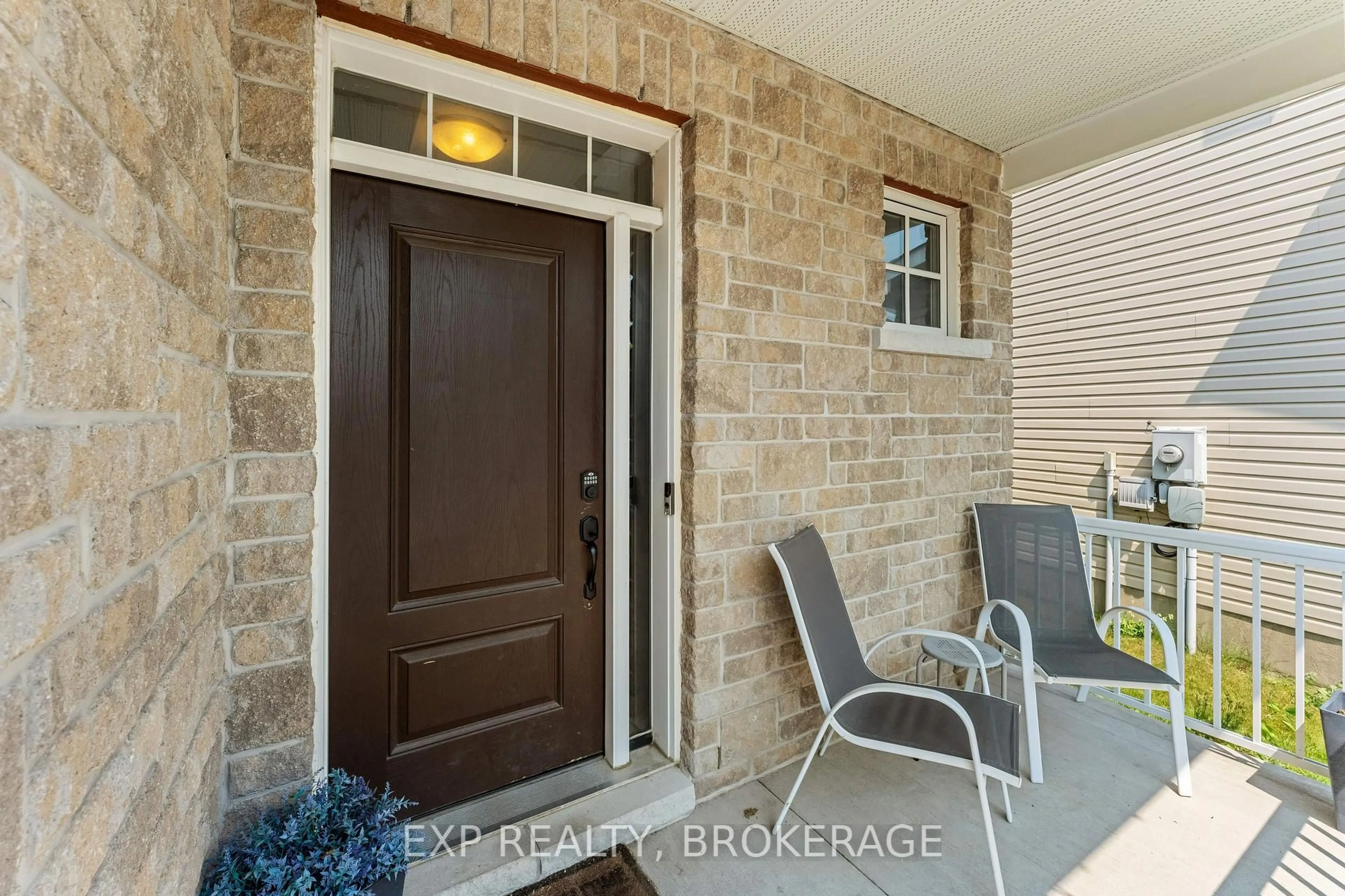 Indoor entryway for 1614 Crimson Cres, Kingston Ontario K7P 2W7