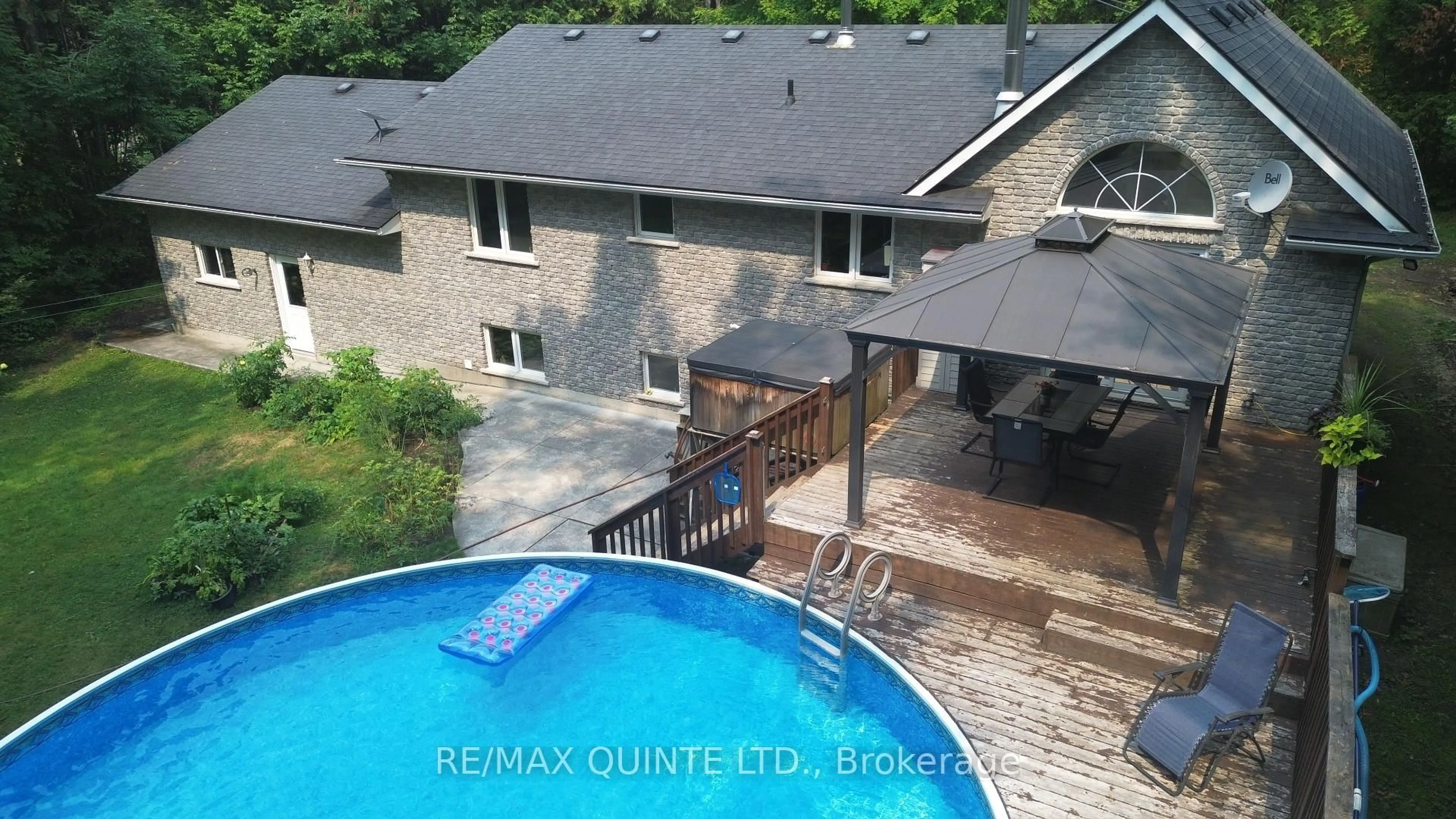 A pic from outside/outdoor area/front of a property/back of a property/a pic from drone, unknown for 156 Tracey Rd, Belleville Ontario K0K 2Y0