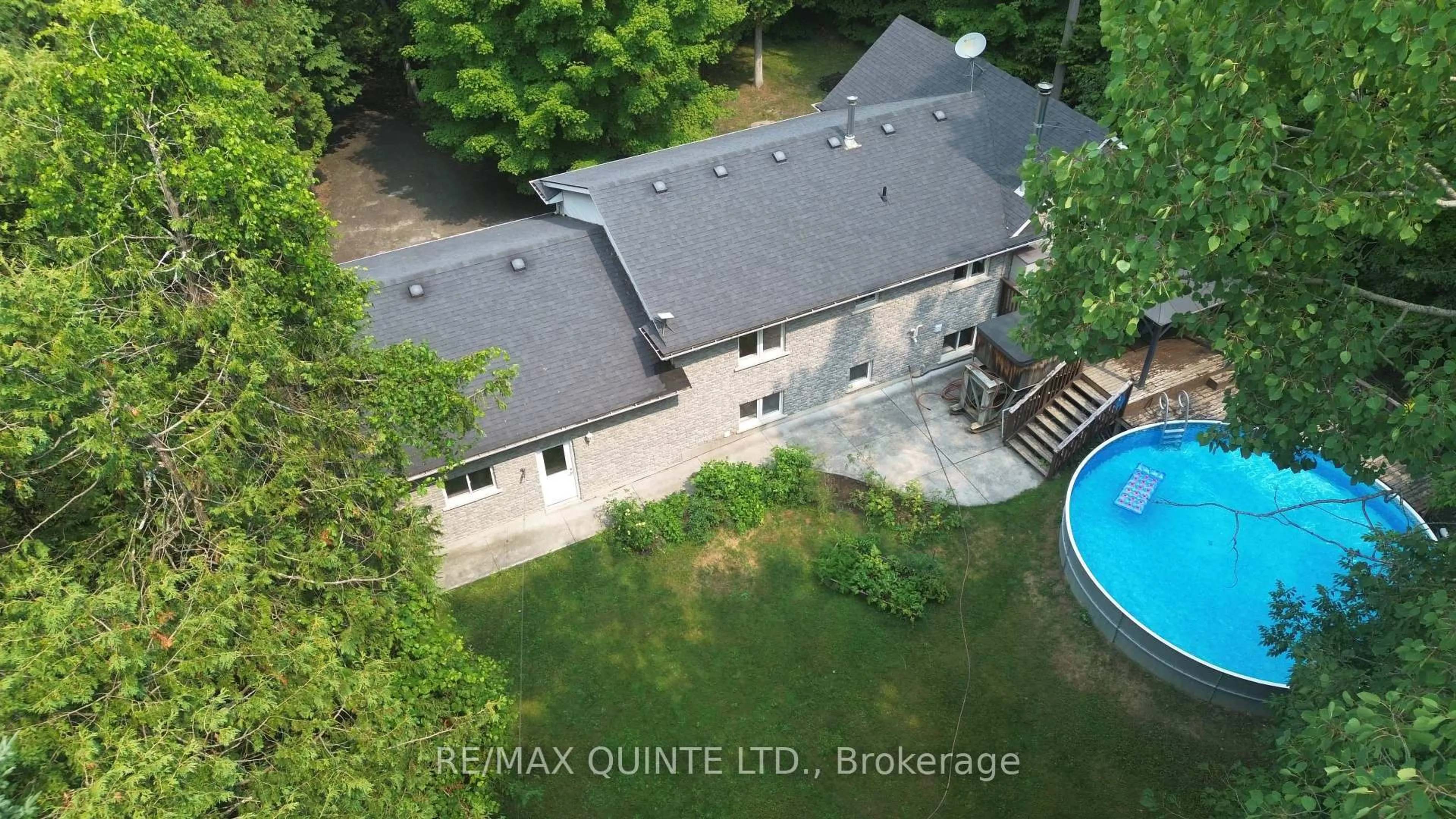 A pic from outside/outdoor area/front of a property/back of a property/a pic from drone, water/lake/river/ocean view for 156 Tracey Rd, Belleville Ontario K0K 2Y0