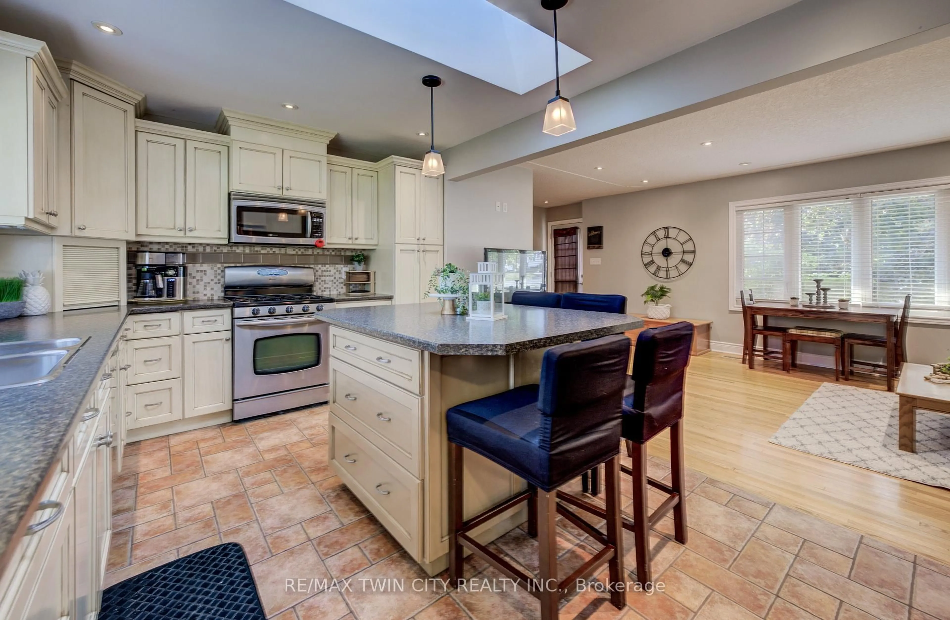Open concept kitchen, ceramic/tile floor for 111 Pollock Ave, Cambridge Ontario N1R 2B8