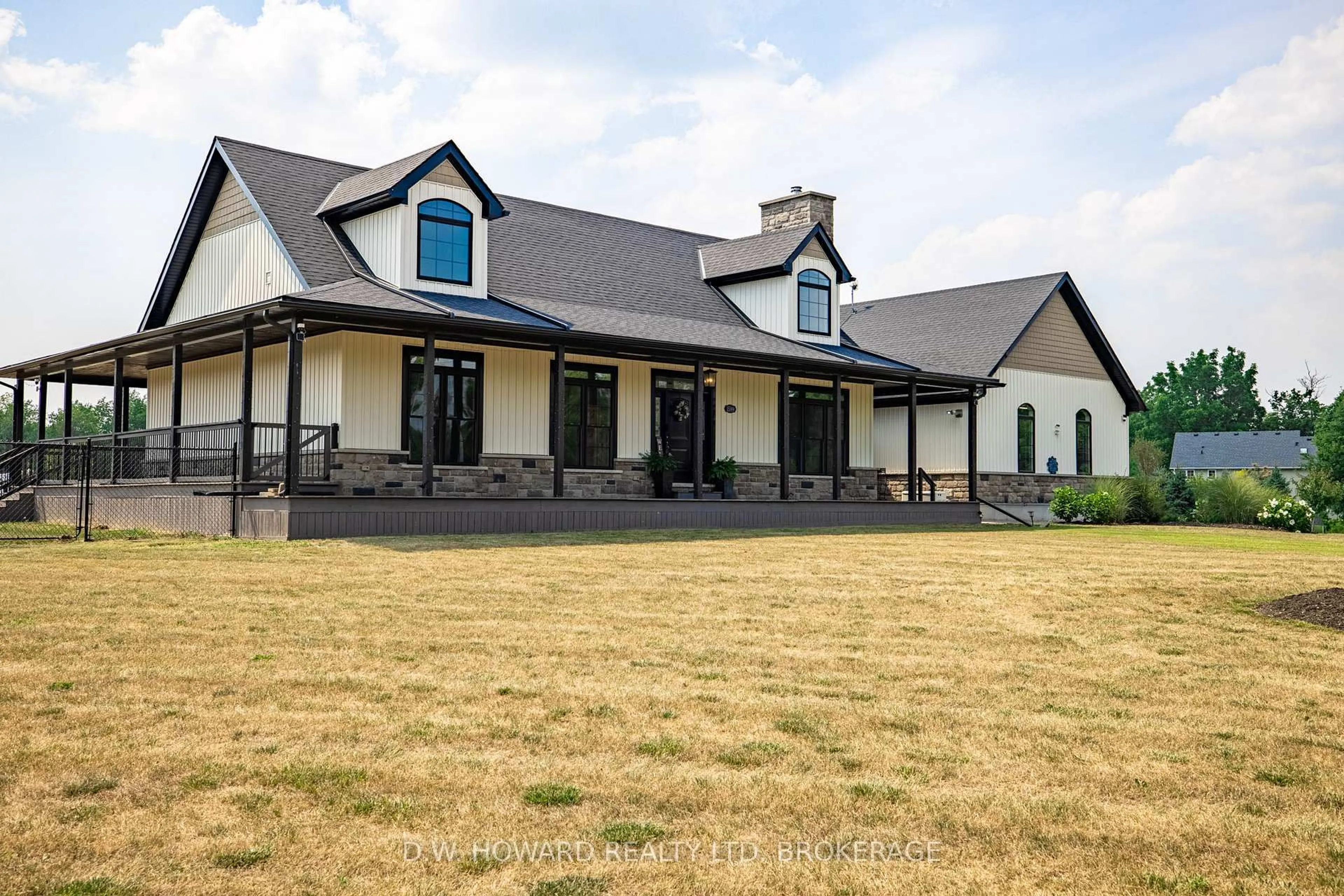 Home with vinyl exterior material, unknown for 1599 Teal Rd, Fort Erie Ontario L0S 1N0
