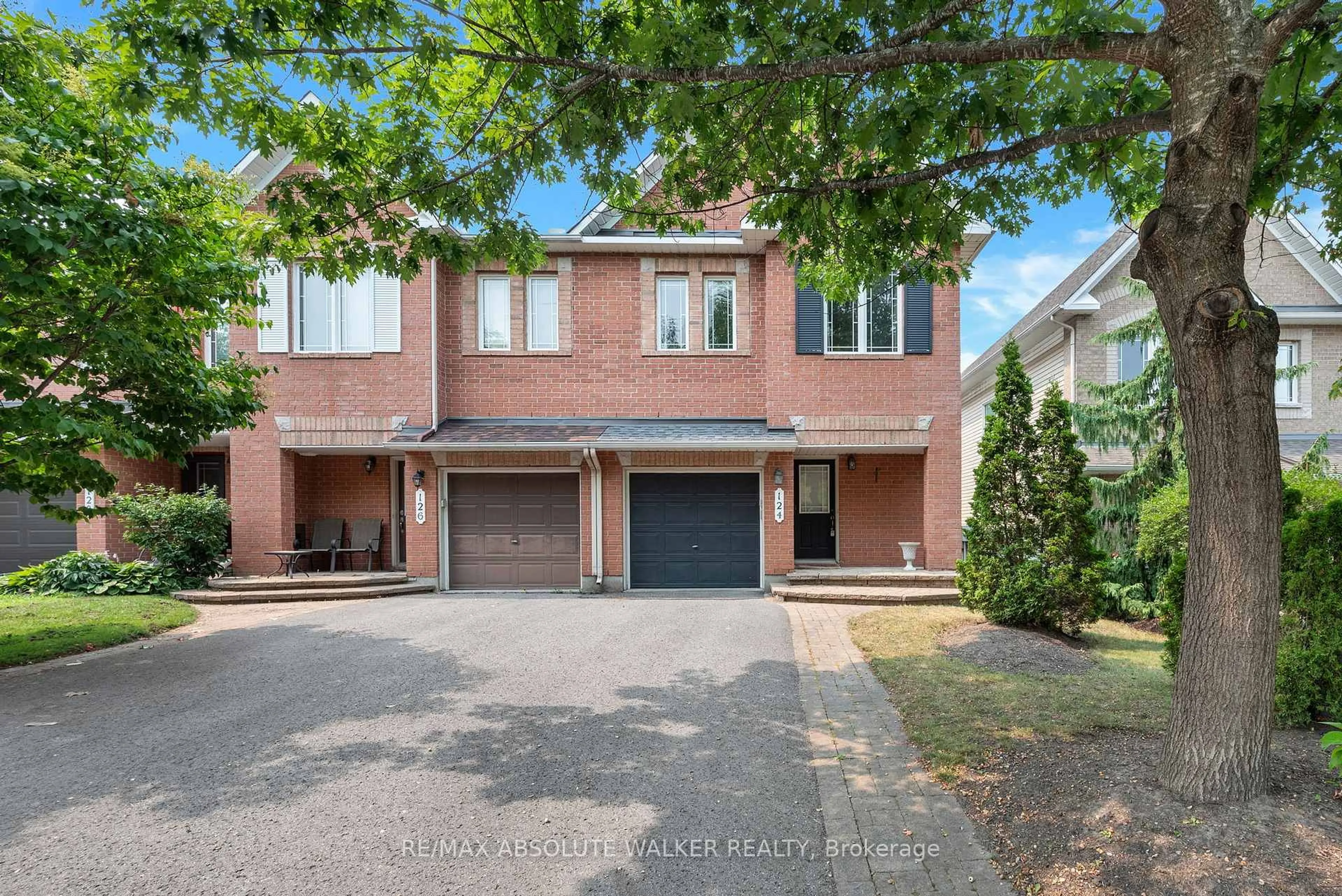 Unknown for 124 Forestcrest St, Ottawa Ontario K1C 7R3