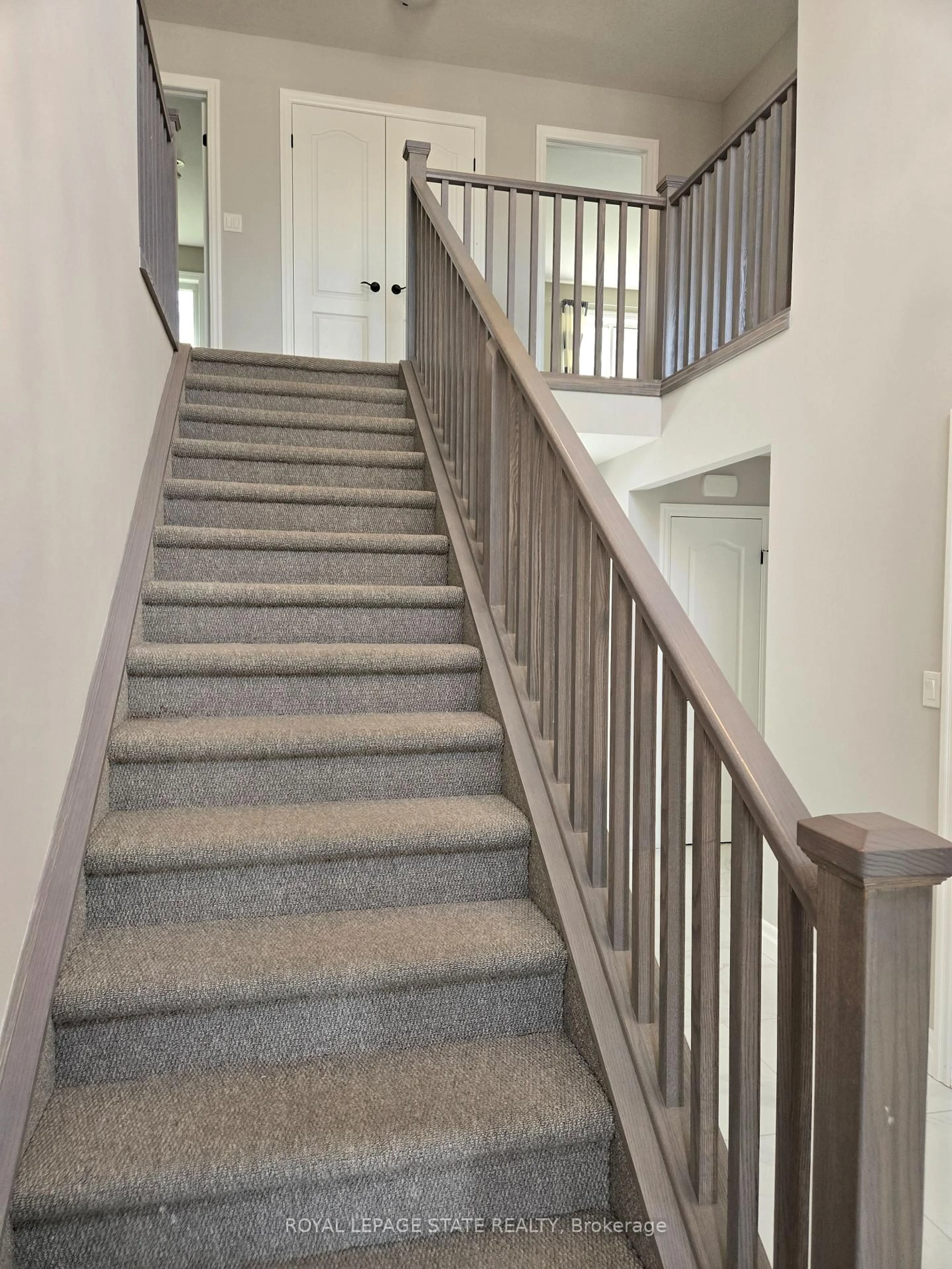 Stairs for 15 Dunning Way, St. Thomas Ontario N5R 0P7