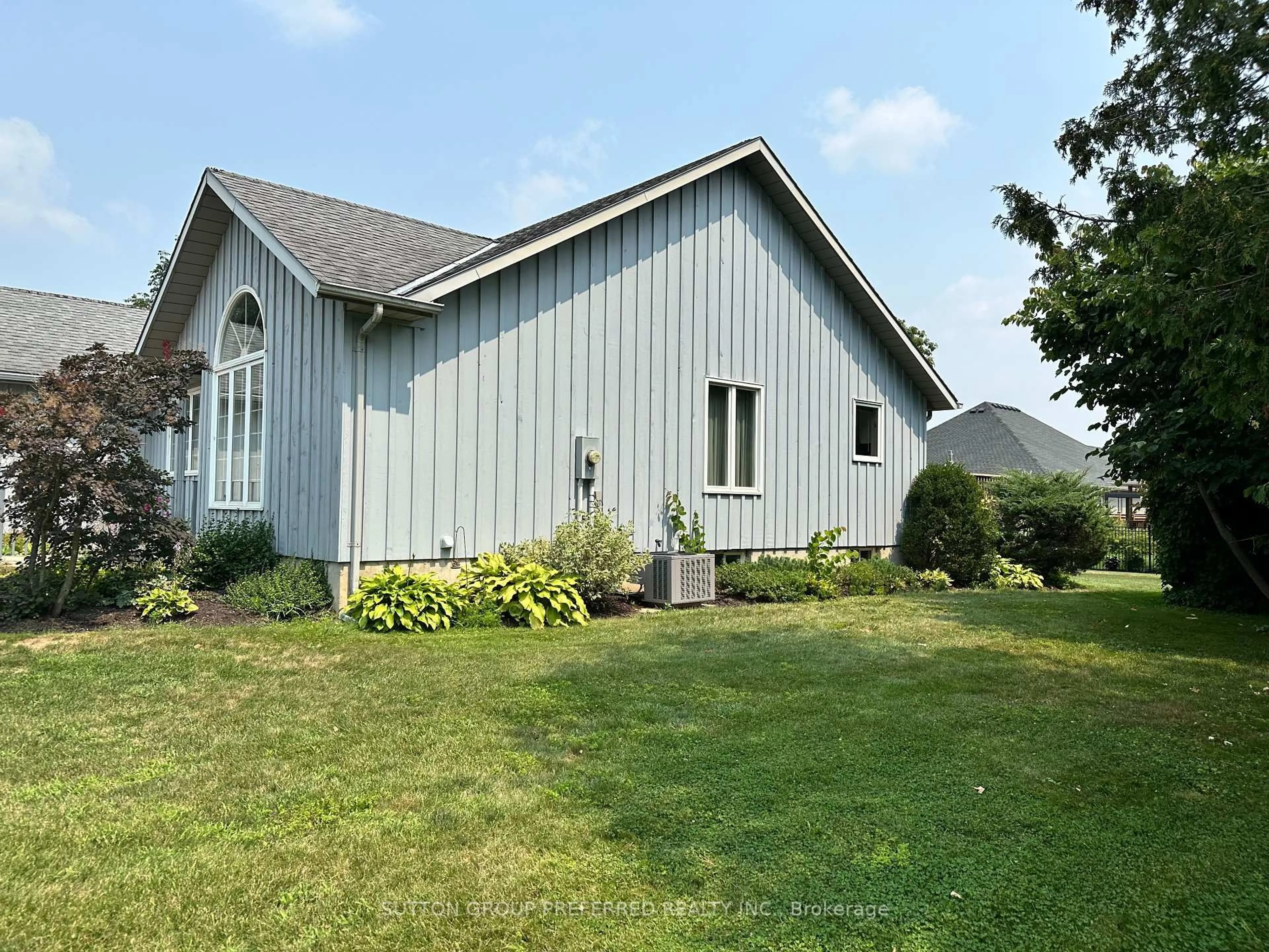 Home with vinyl exterior material, unknown for 174 Quarter Town Line, Tillsonburg Ontario N4G 4E1