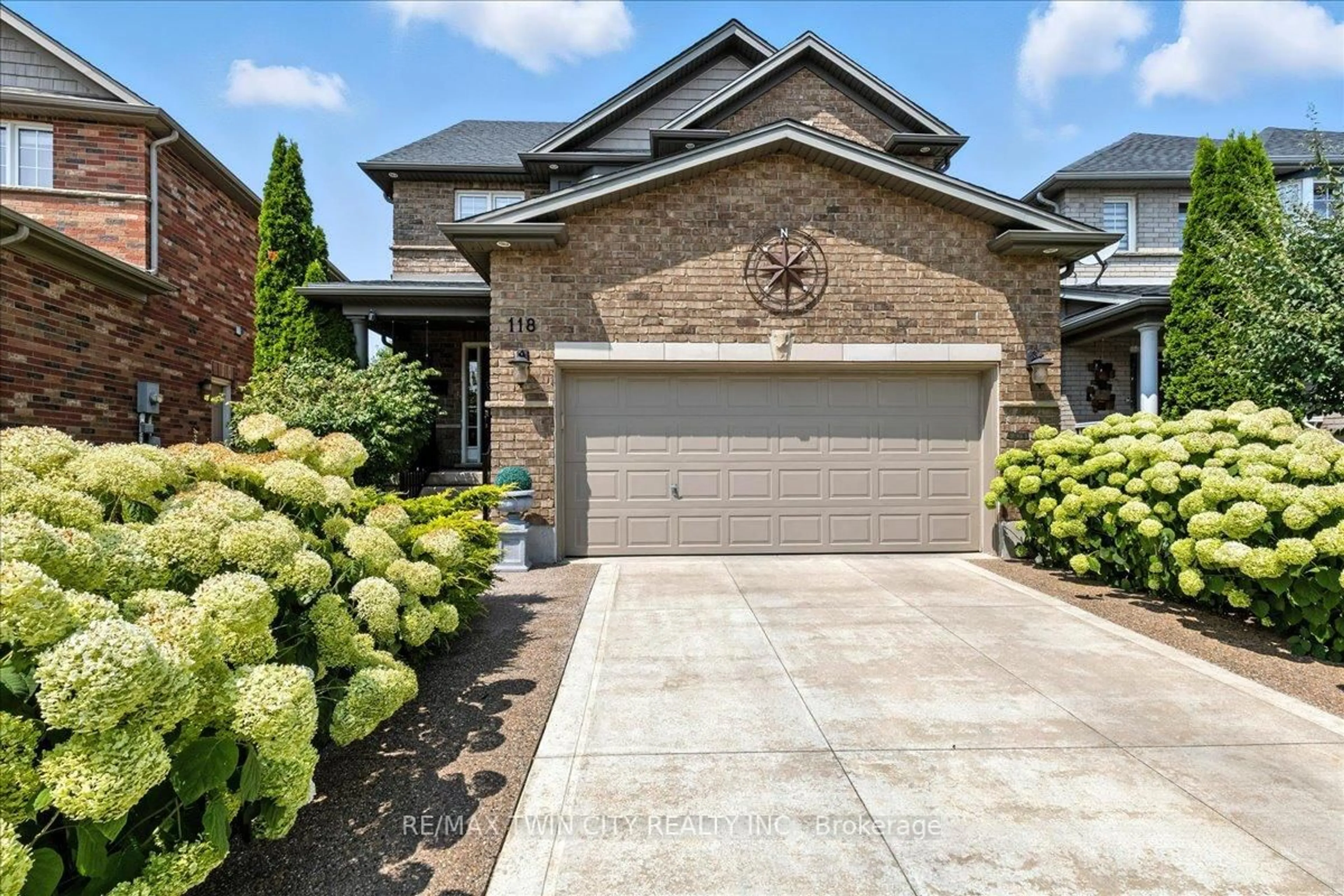 Home with brick exterior material, street for 118 Banffshire St, Kitchener Ontario N2R 1X1