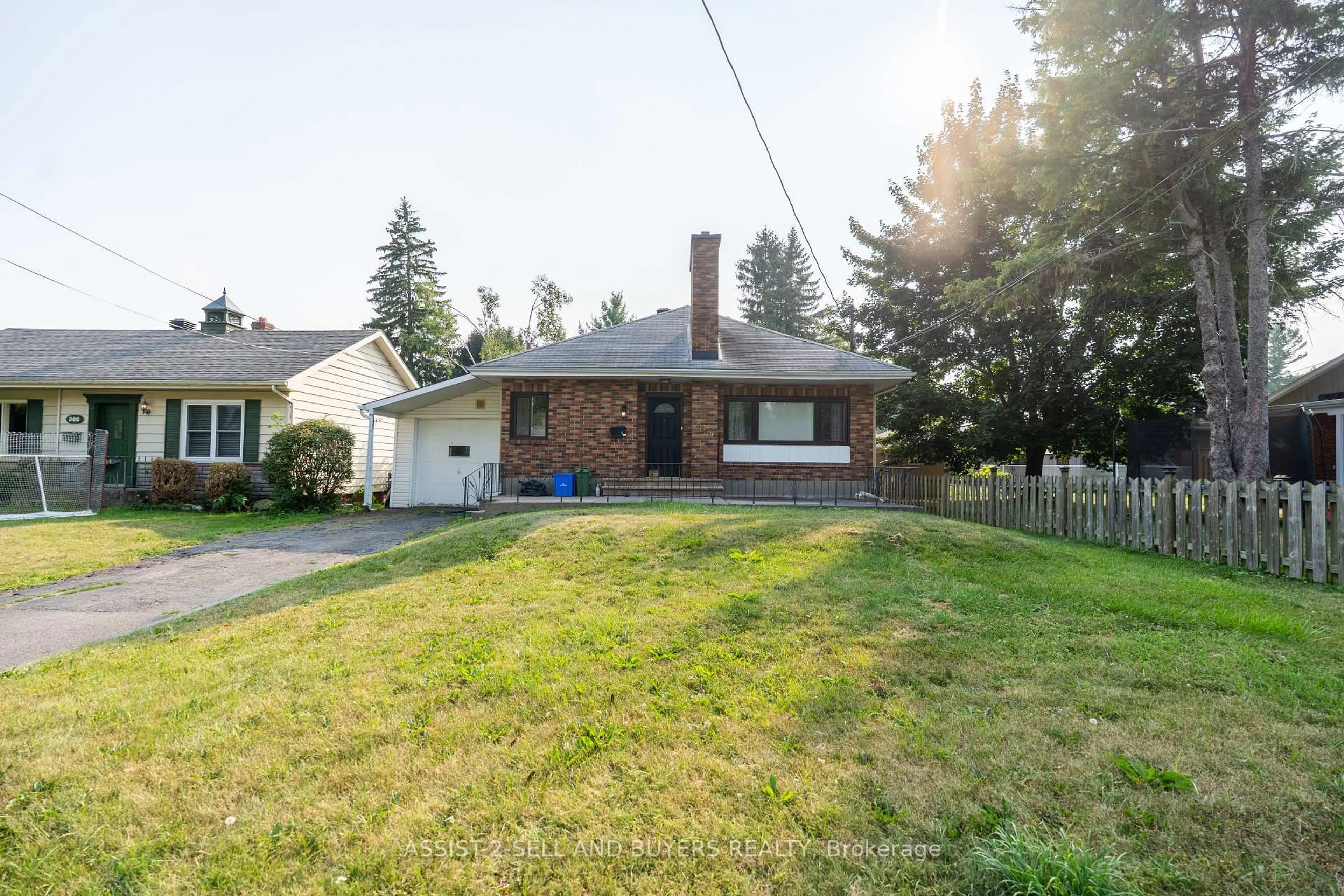 A pic from outside/outdoor area/front of a property/back of a property/a pic from drone, street for 310 Westmoreland Ave, Cornwall Ontario K6J 2G9