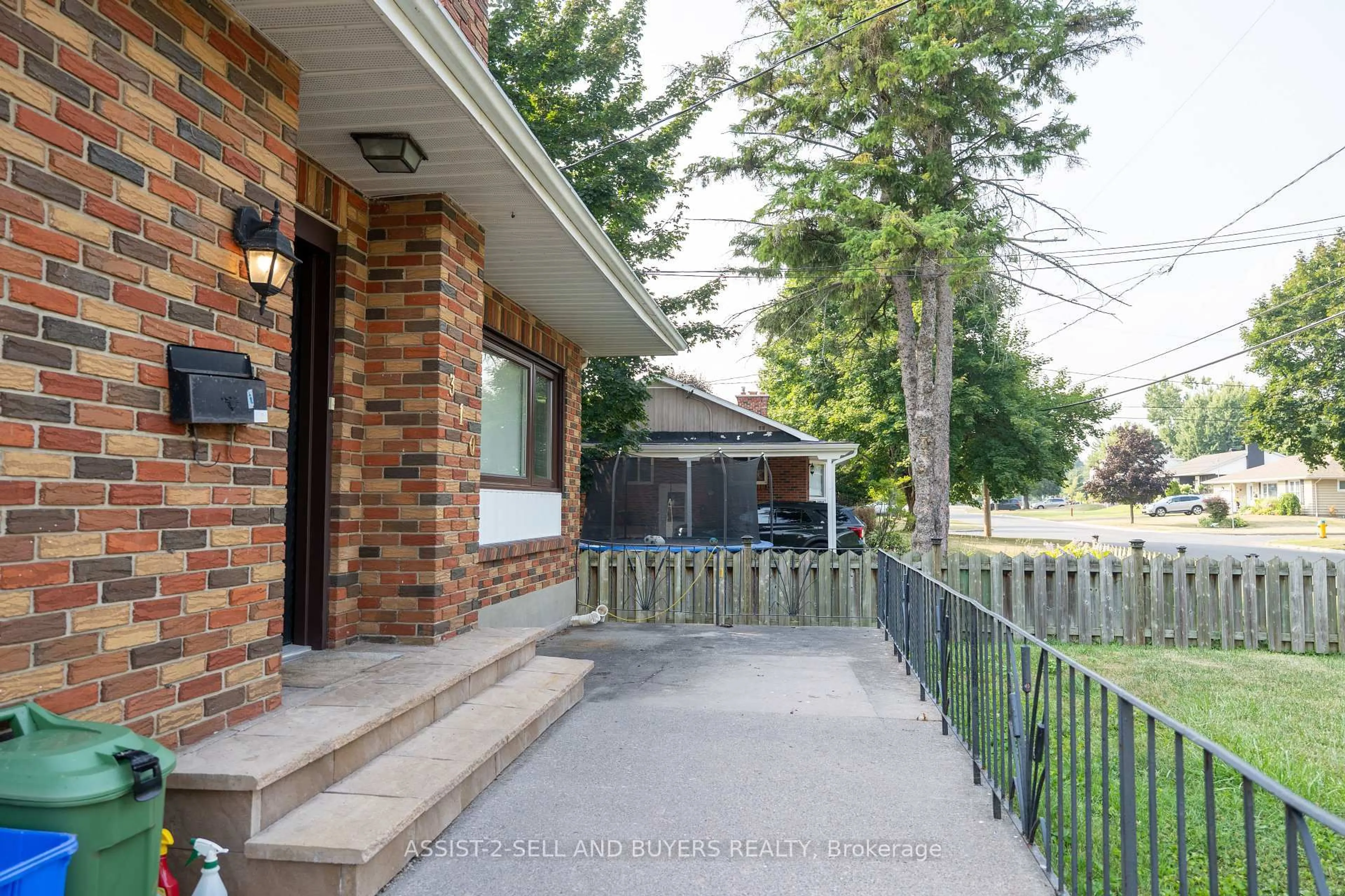 Patio, street for 310 Westmoreland Ave, Cornwall Ontario K6J 2G9