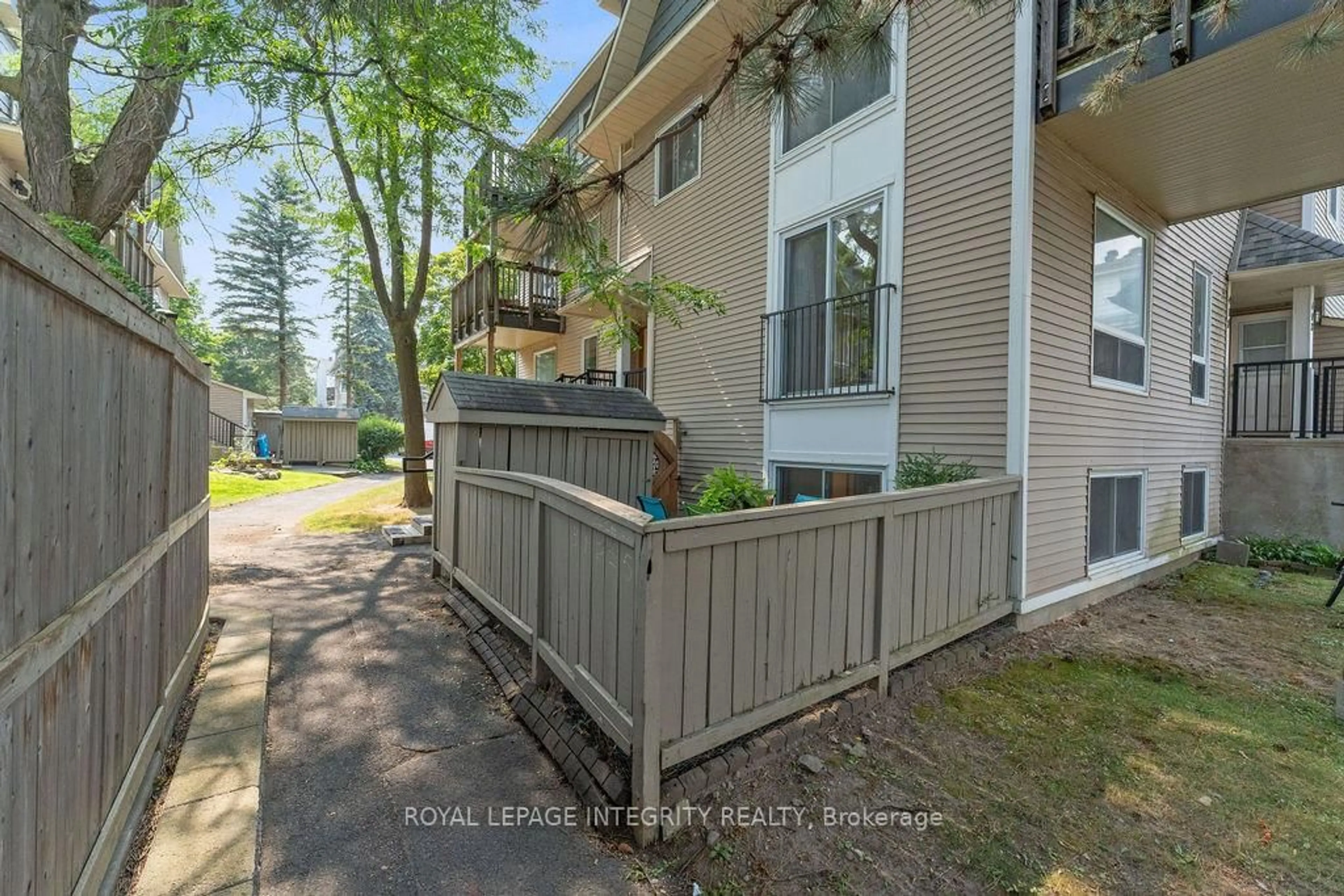 Patio, unknown for 406 Tanguay Crt, Ottawa Ontario K2L 3W9