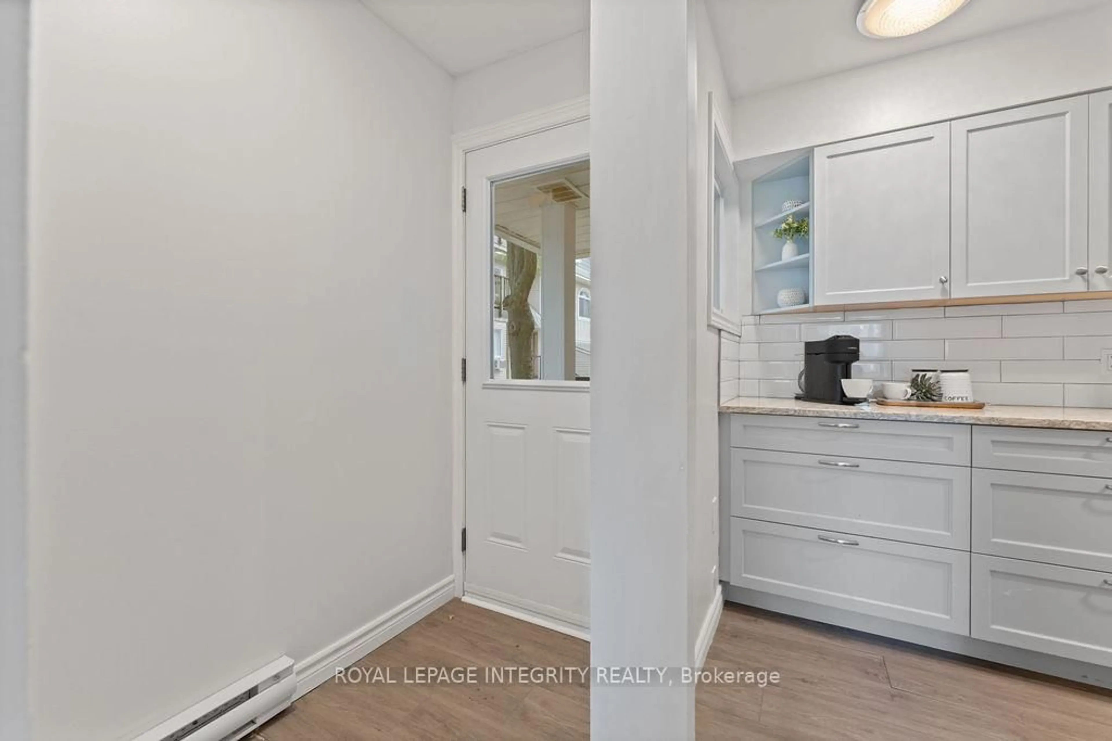 Unknown for 406 Tanguay Crt, Ottawa Ontario K2L 3W9