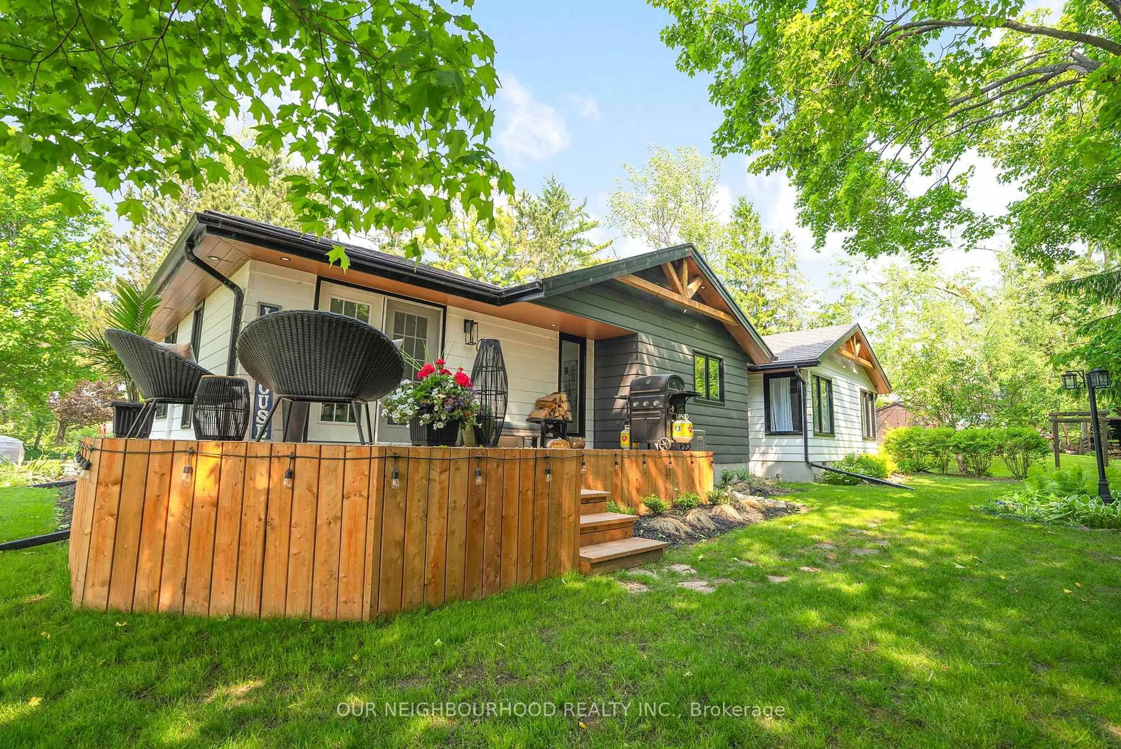 A pic from outside/outdoor area/front of a property/back of a property/a pic from drone, street for 194 Snug Harbour Rd, Kawartha Lakes Ontario K9V 4R6