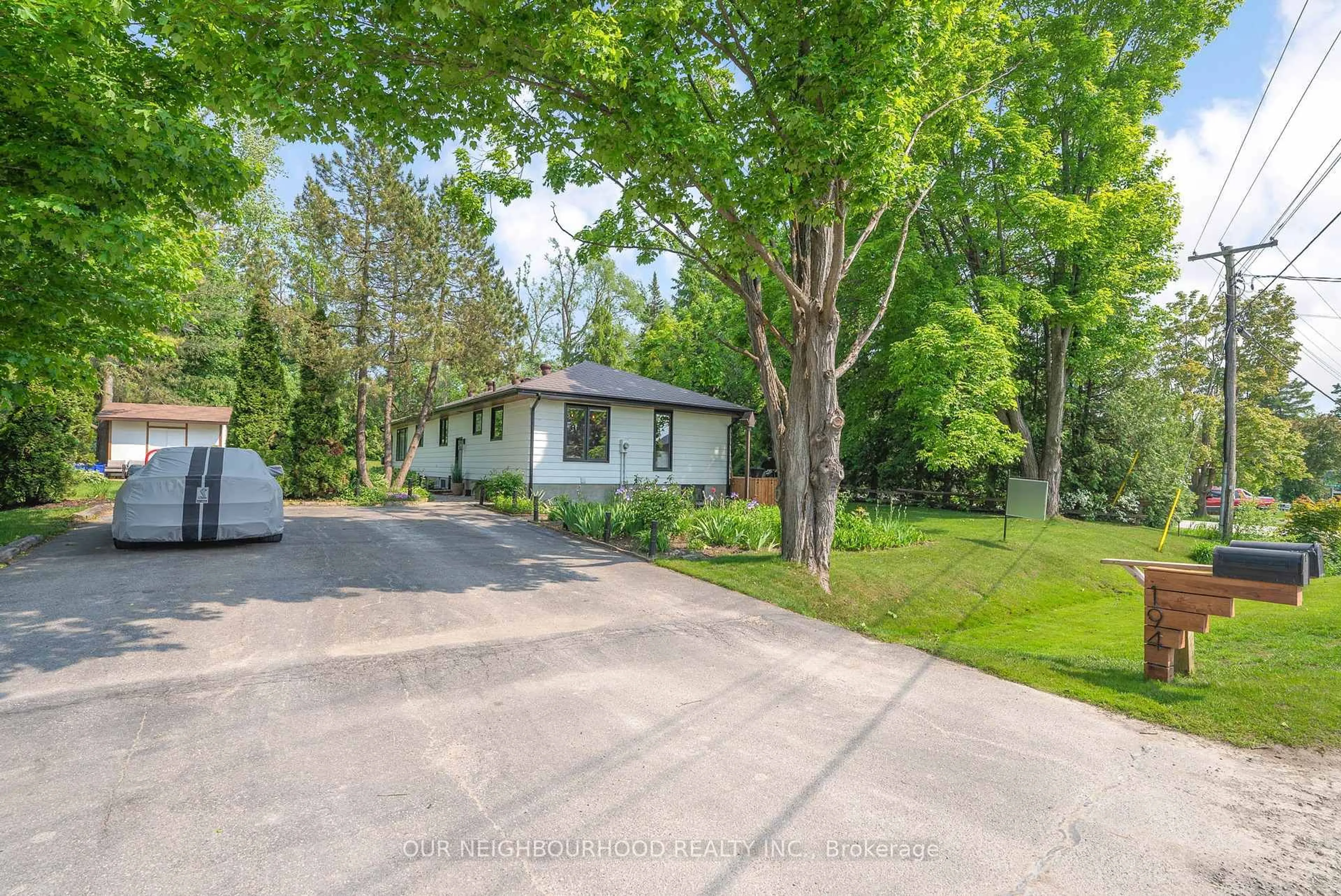 A pic from outside/outdoor area/front of a property/back of a property/a pic from drone, street for 194 Snug Harbour Rd, Kawartha Lakes Ontario K9V 4R6