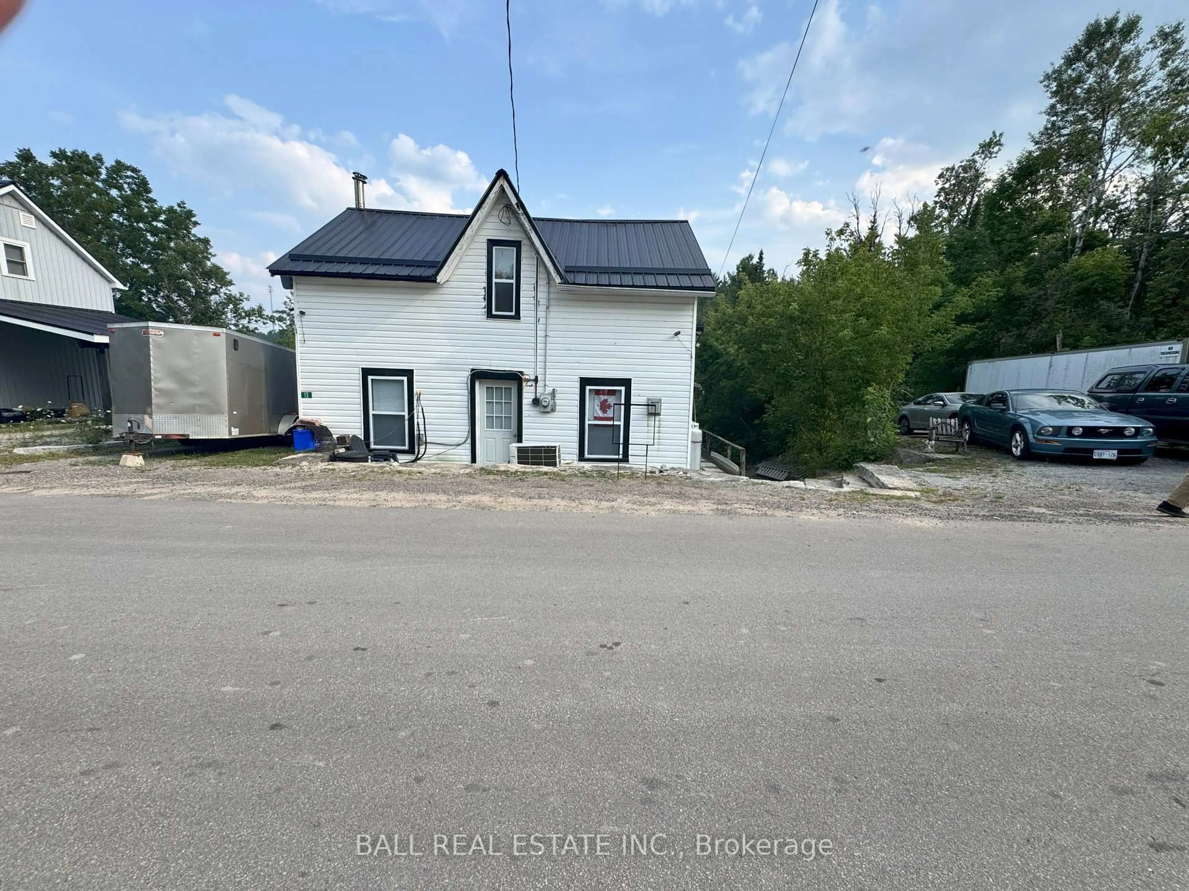 A pic from outside/outdoor area/front of a property/back of a property/a pic from drone, building for 13 Crego St, Kawartha Lakes Ontario K0M 2A0