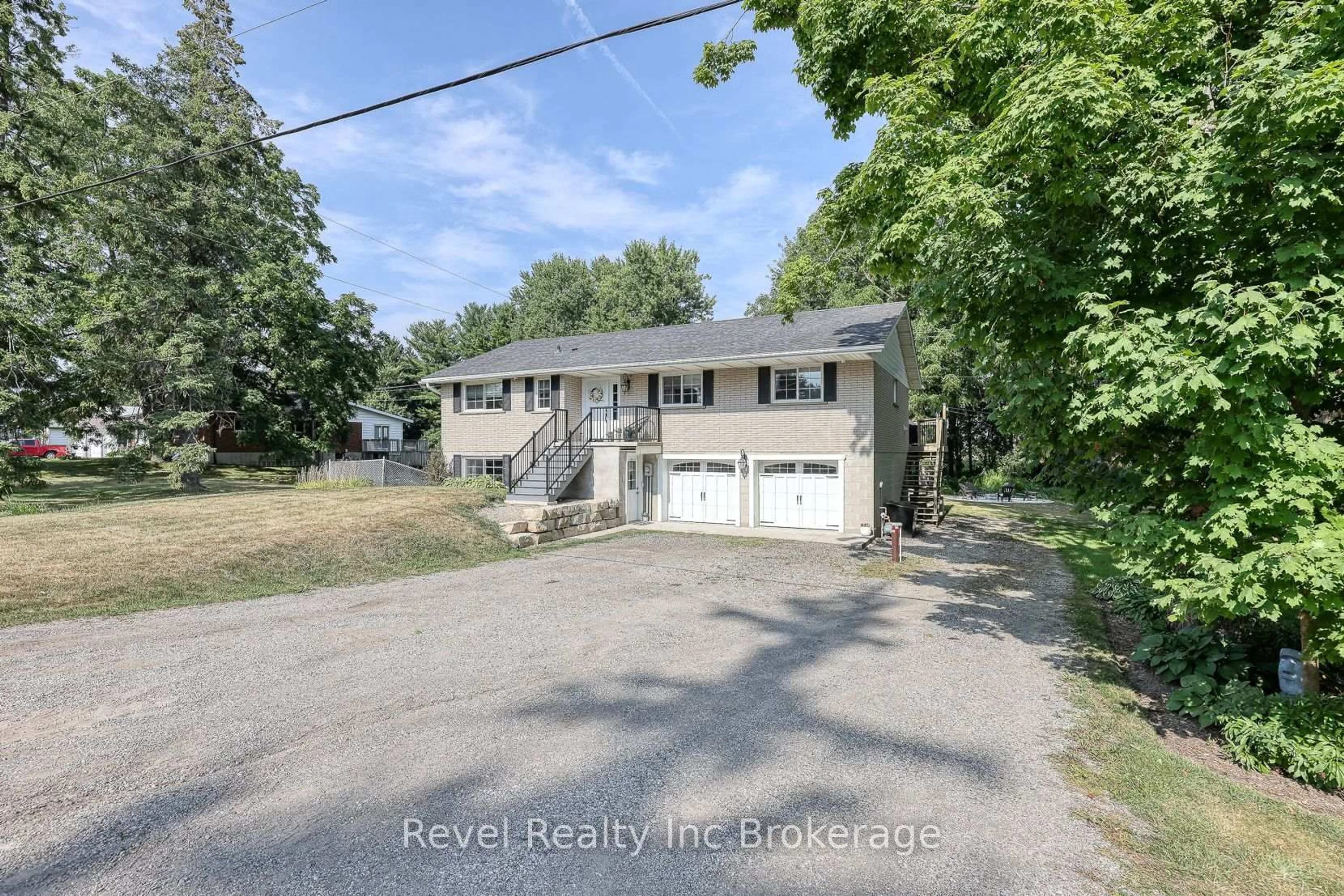 A pic from outside/outdoor area/front of a property/back of a property/a pic from drone, street for 595480 59 Highway, East Zorra-Tavistock Ontario N4S 7W1