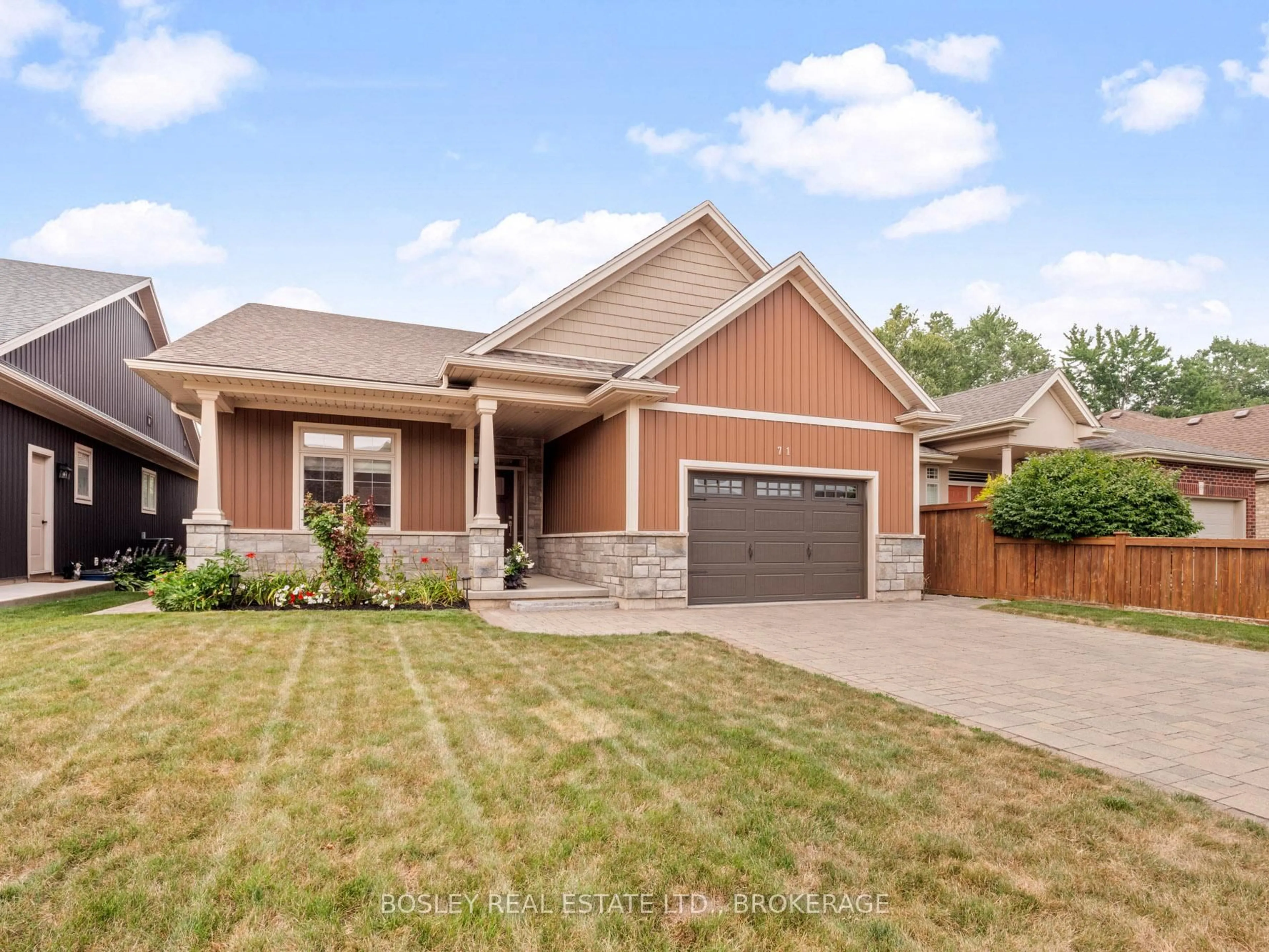 Home with brick exterior material, street for 71 WILLSON Crossing, Pelham Ontario L0S 1E4