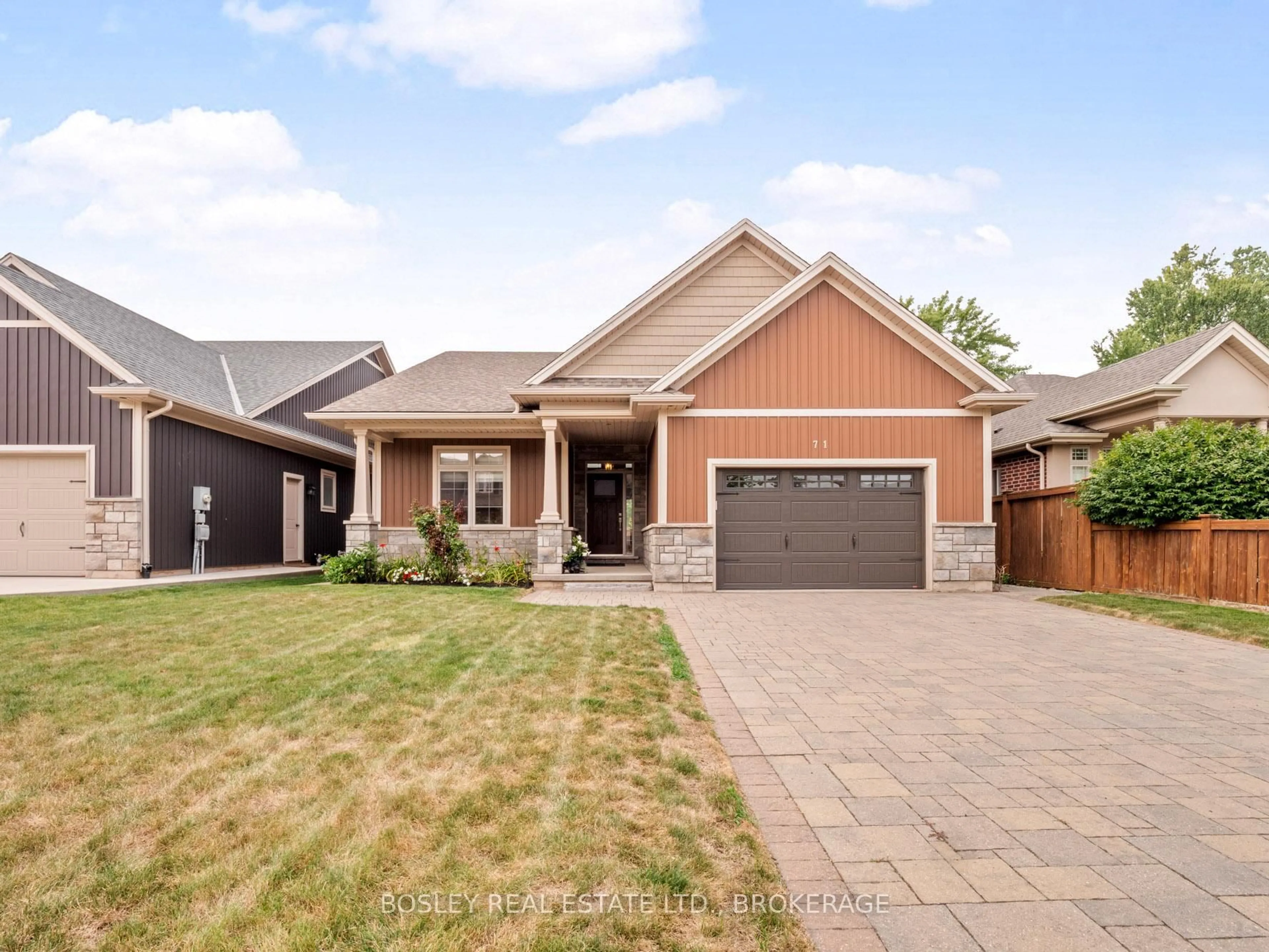 Home with brick exterior material, street for 71 WILLSON Crossing, Pelham Ontario L0S 1E4