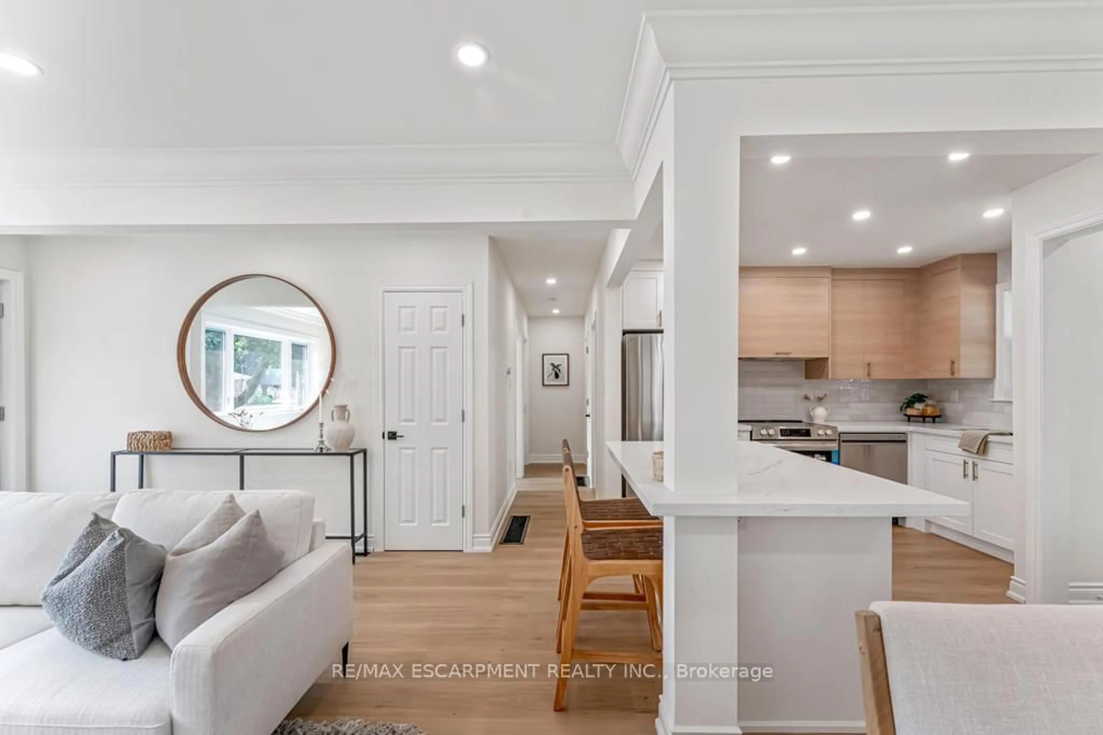 Open concept kitchen, unknown for 48 Ferrara St, Hamilton Ontario L8T 4C4