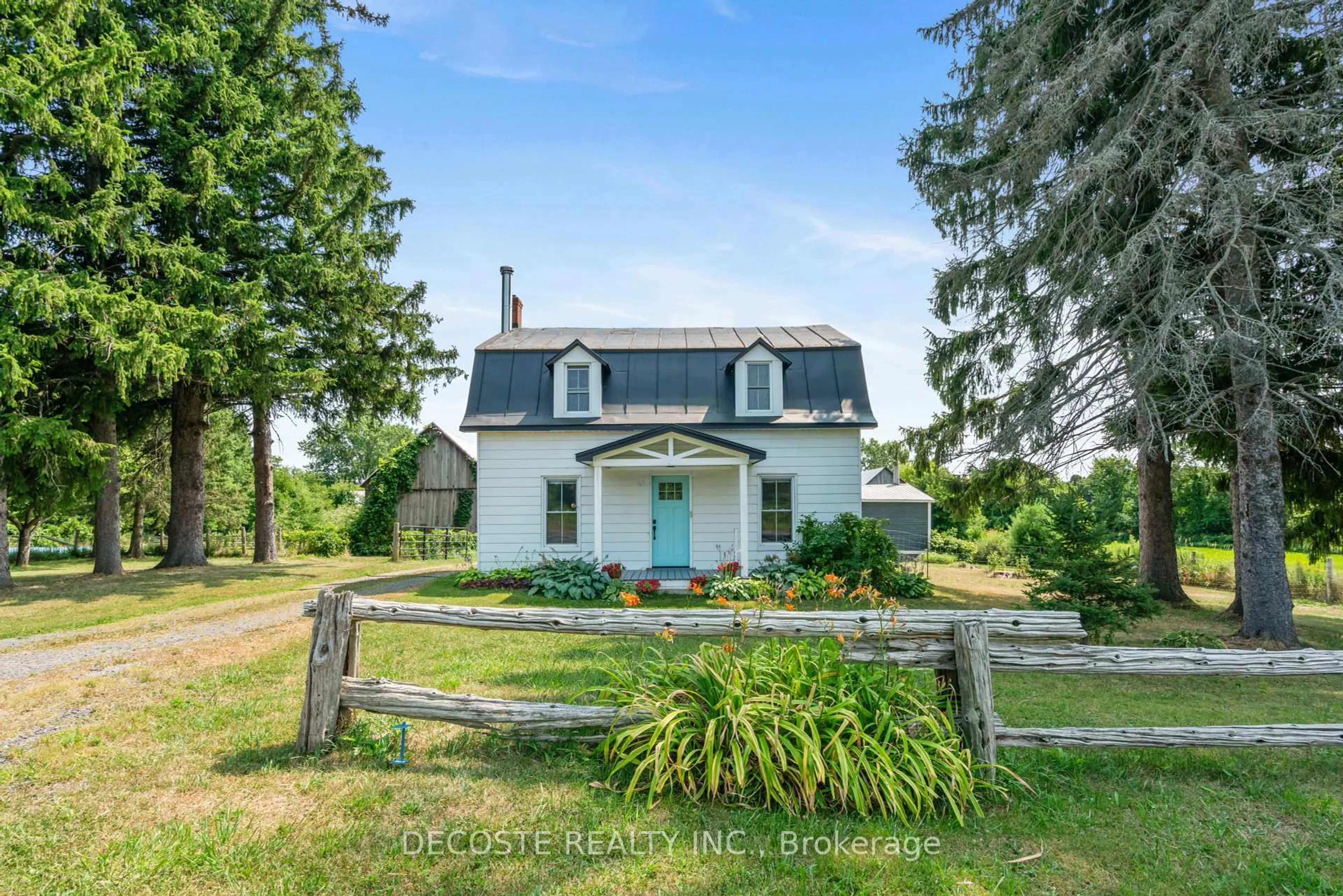 A pic from outside/outdoor area/front of a property/back of a property/a pic from drone, unknown for 21830 Conc 9 Rd, South Glengarry Ontario K0C 1Z0