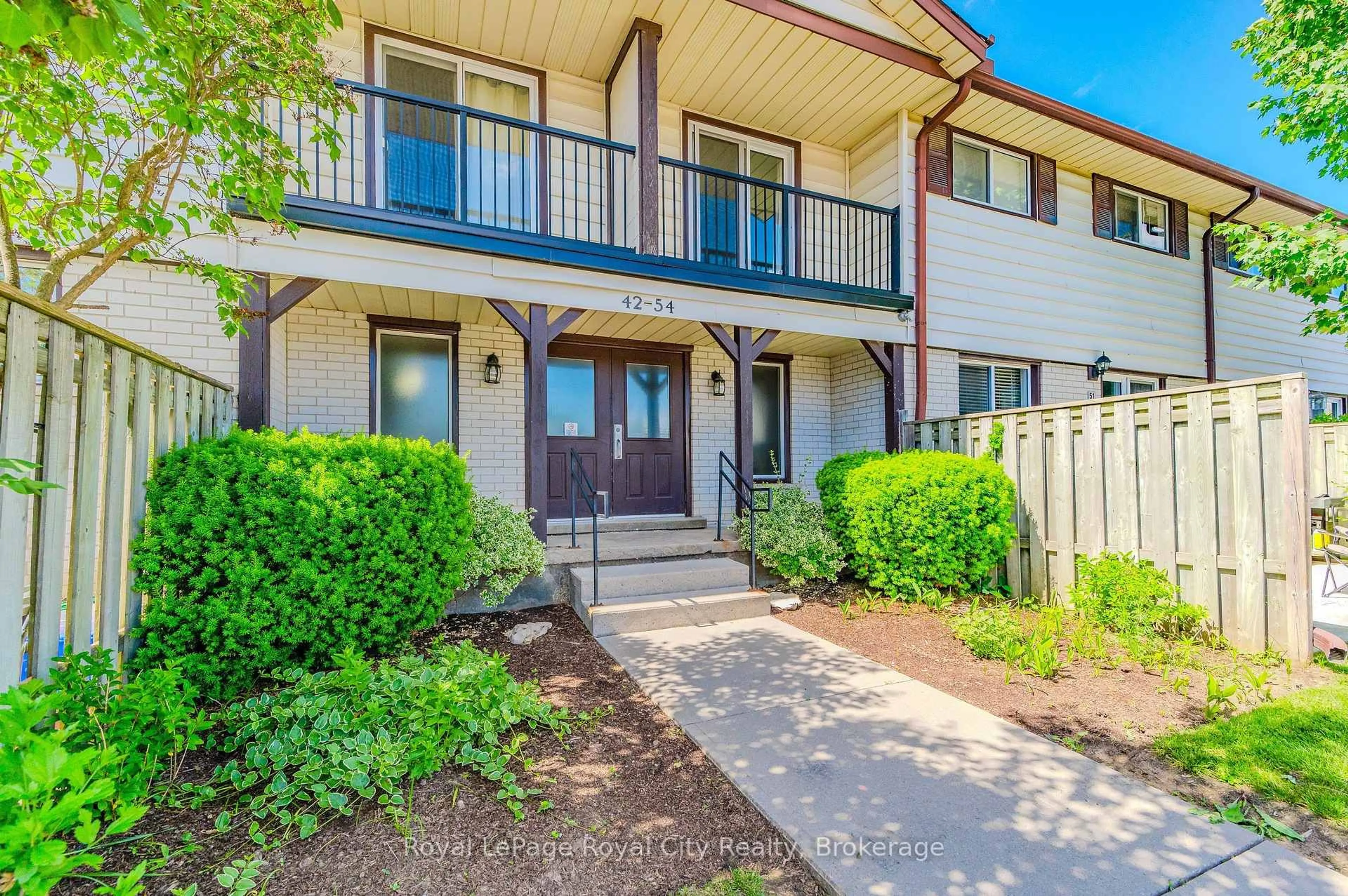 Patio, street for 30D Flamingo Dr #53, Woolwich Ontario N3B 1V5