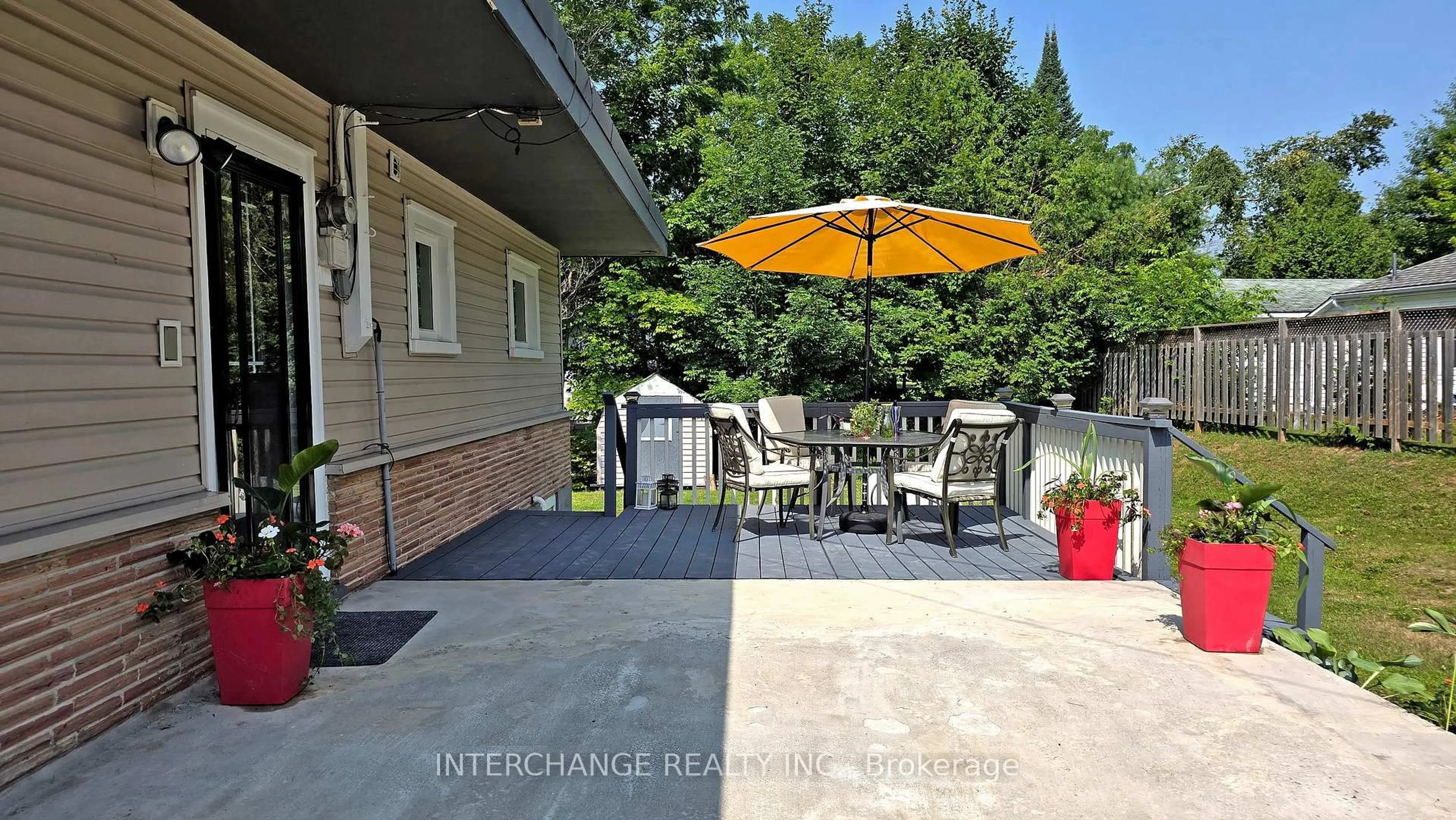 Patio, street for 1018 Mill St, Muskoka Lakes Ontario P0C 1A0