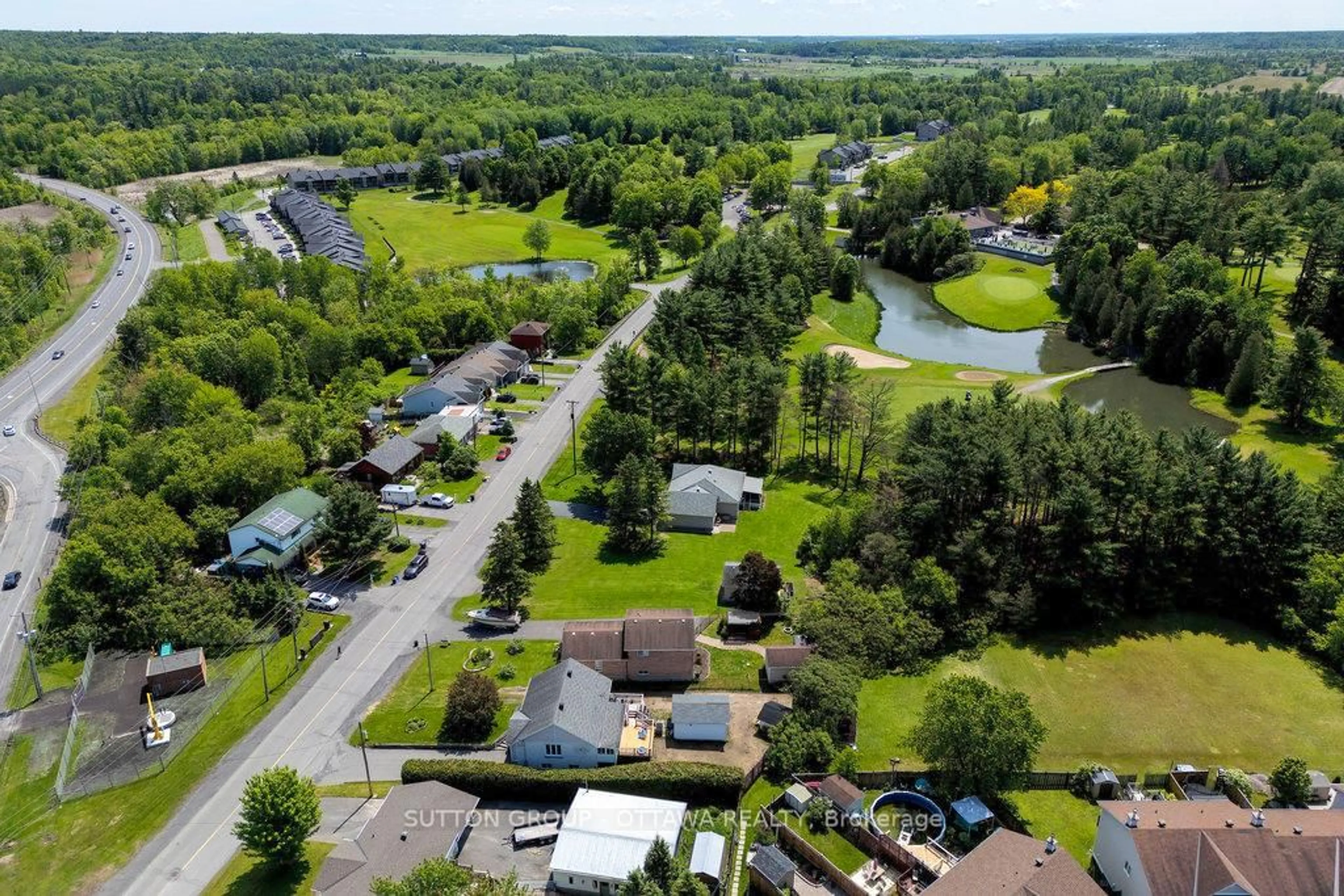 A pic from outside/outdoor area/front of a property/back of a property/a pic from drone, water/lake/river/ocean view for 223 Des Outaouais St, Clarence-Rockland Ontario K4K 1G2