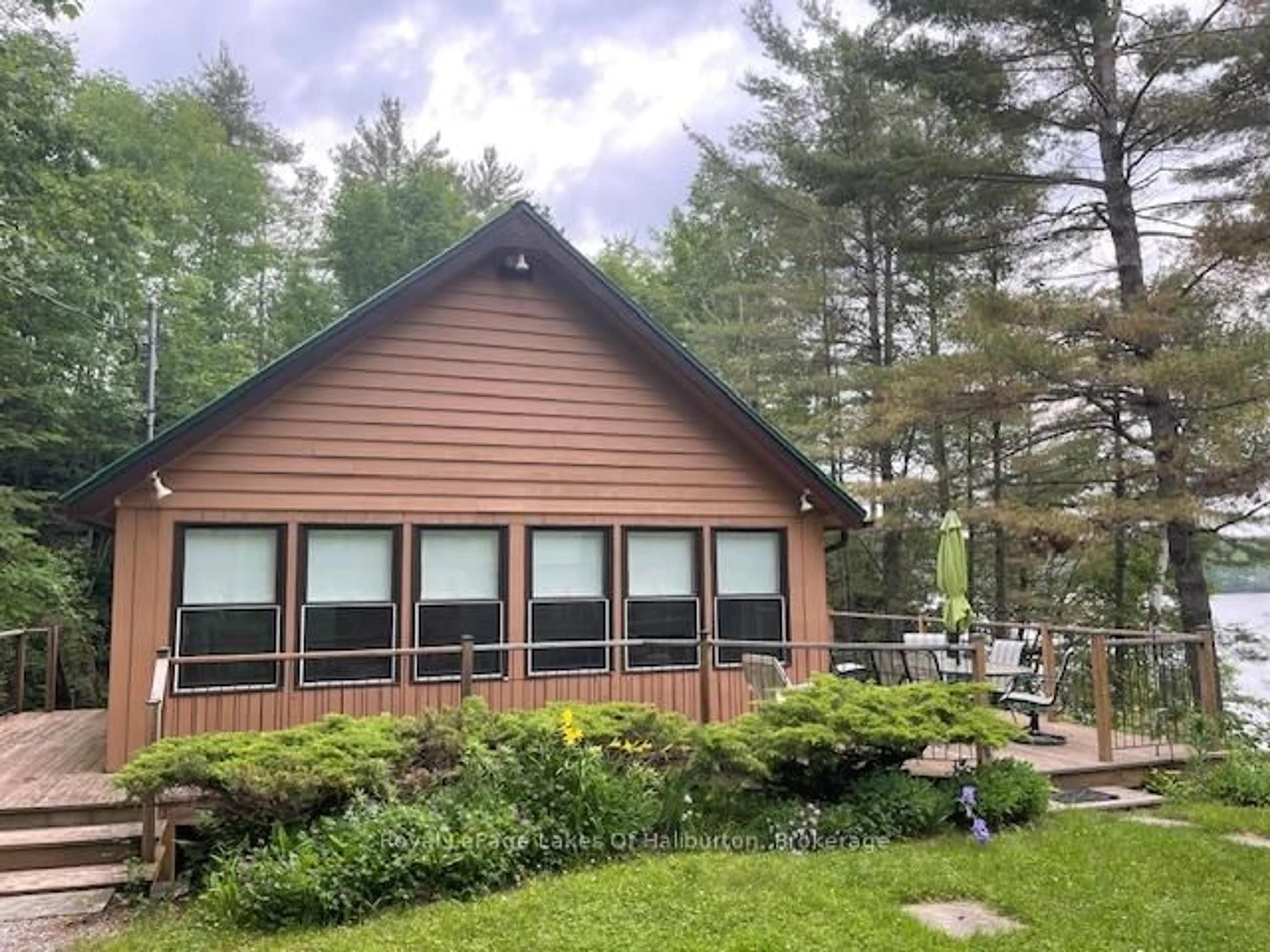 Home with vinyl exterior material, unknown for 1029 Cam-Walt Tr, Minden Hills Ontario K0M 2K0
