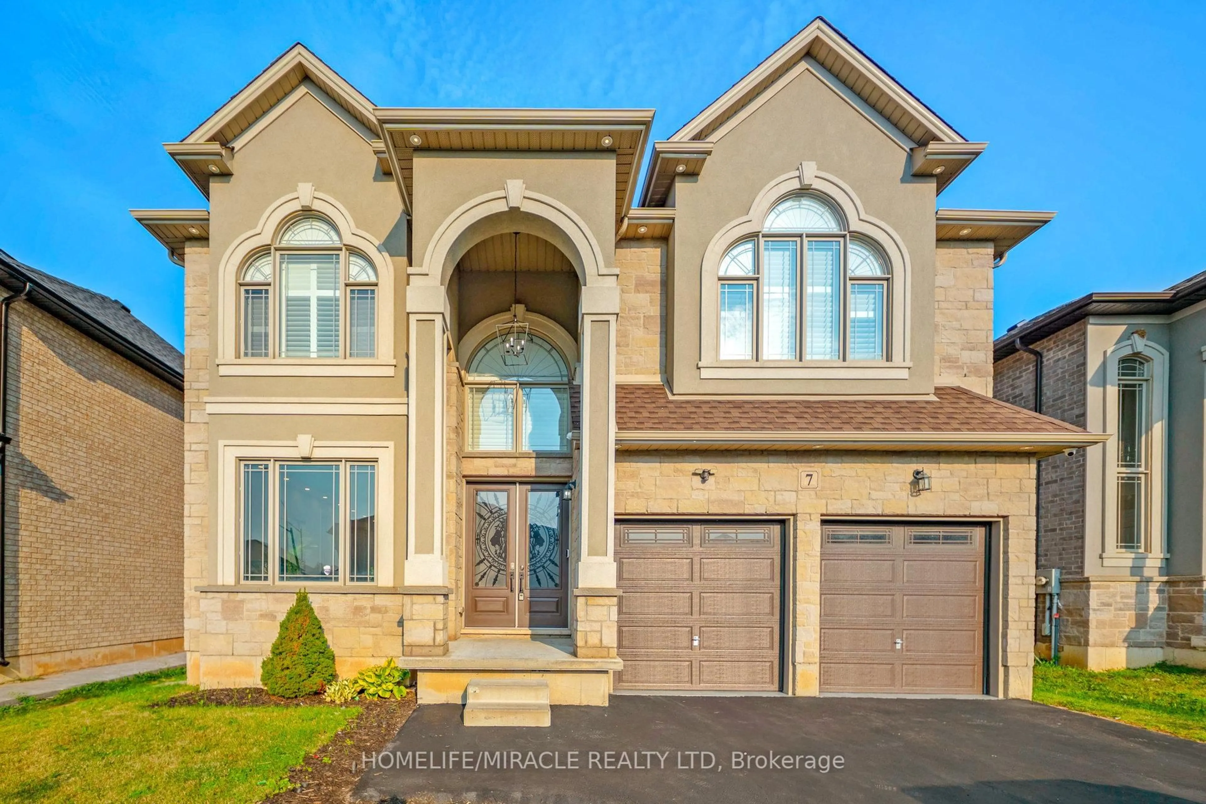 Home with brick exterior material, street for 7 Riesling Crt, Hamilton Ontario L8G 0B4