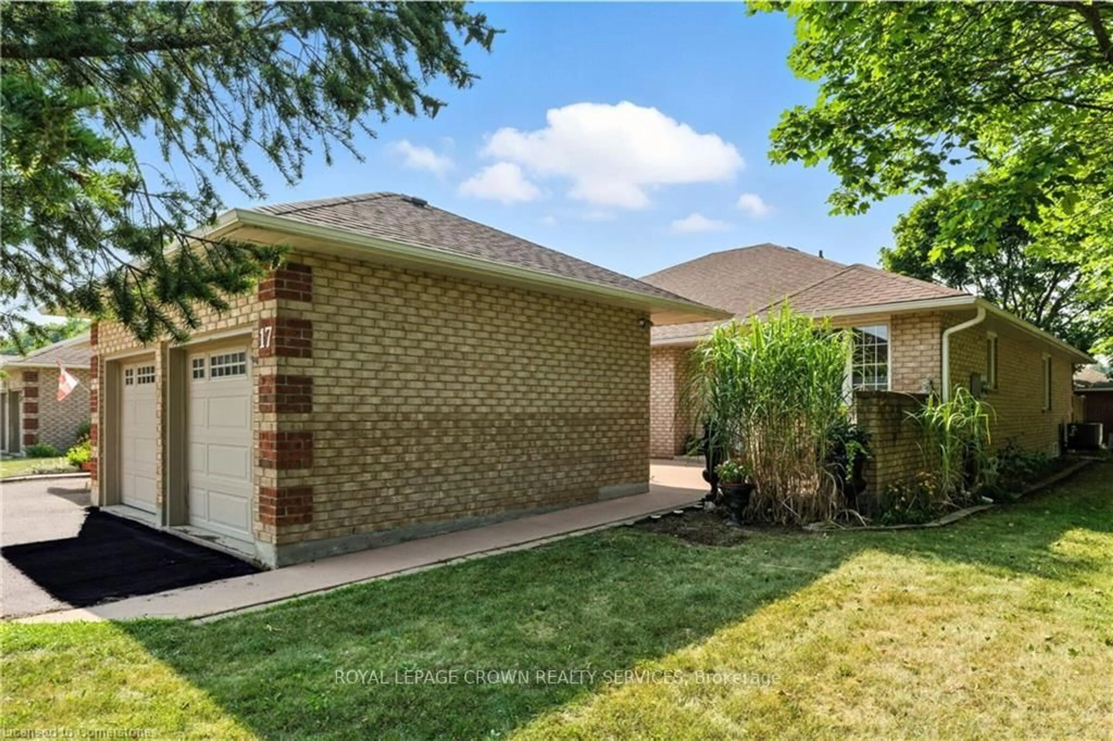 Home with brick exterior material, street for 75 Beasley Cres #17, Cambridge Ontario N1T 1P5