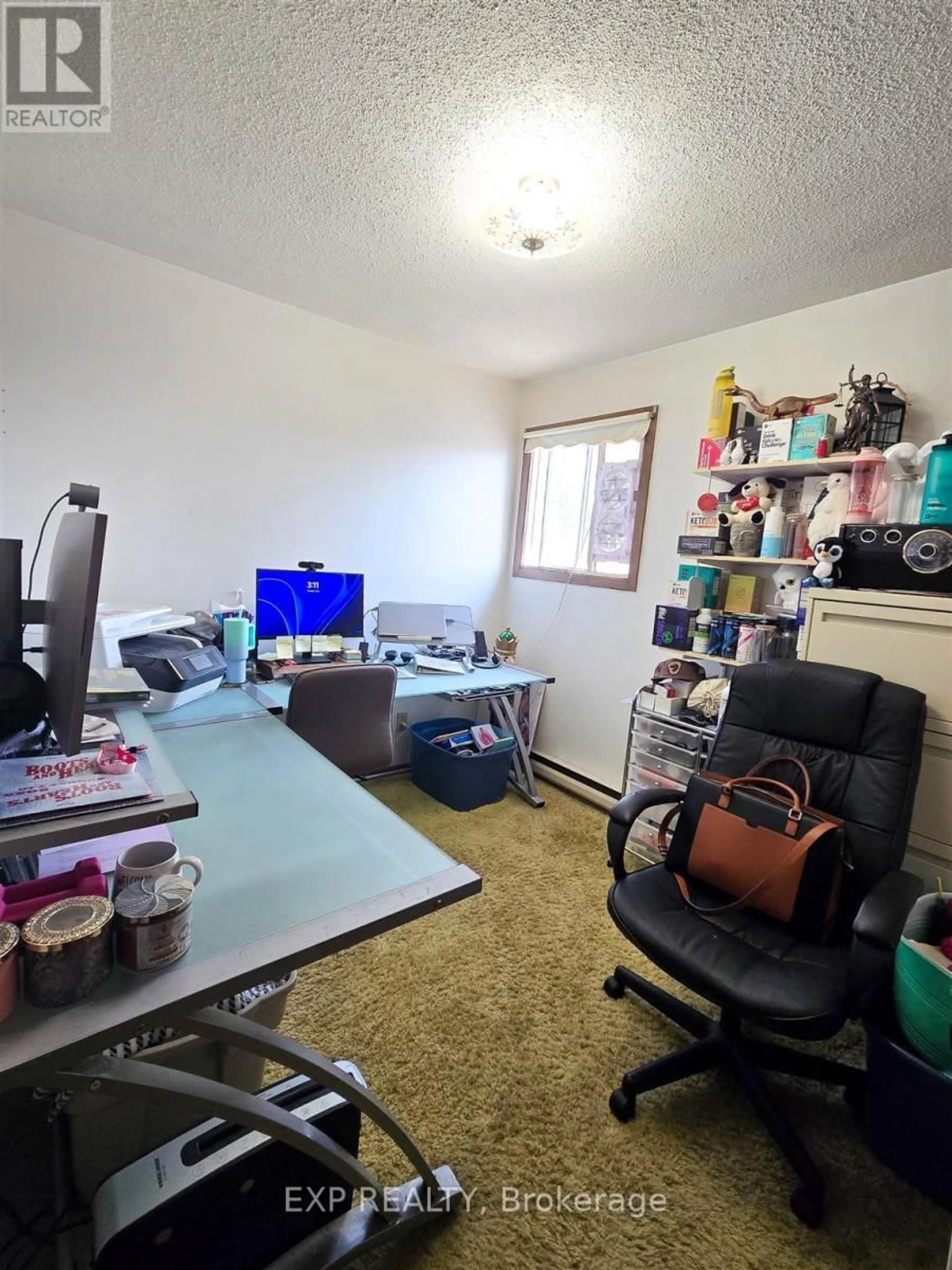 A pic of a room for 14 Admiral Dr, Sault Ste Marie Ontario P6C 5W3