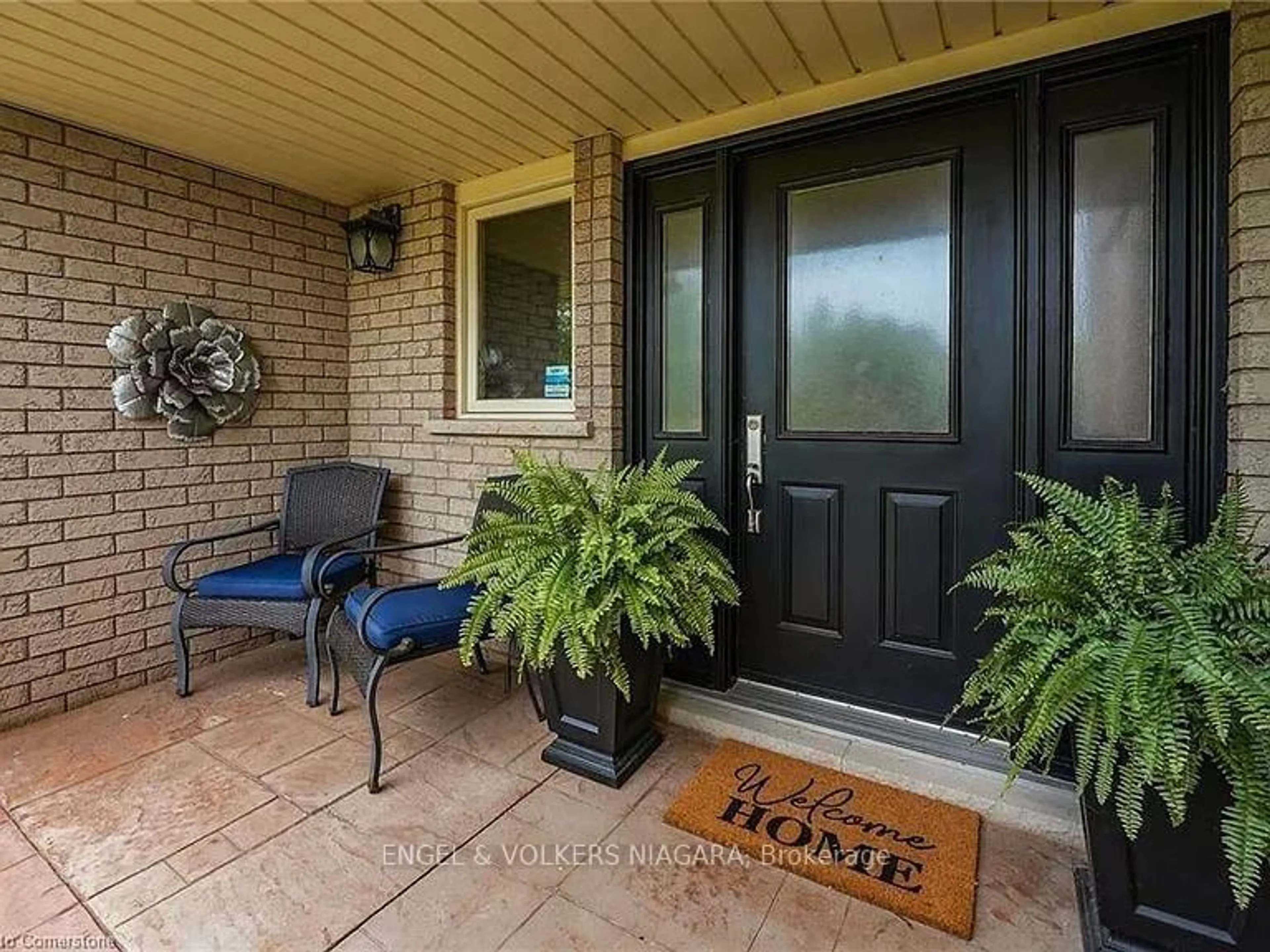 Indoor entryway for 335 Moores Rd, Haldimand Ontario N0A 1R0