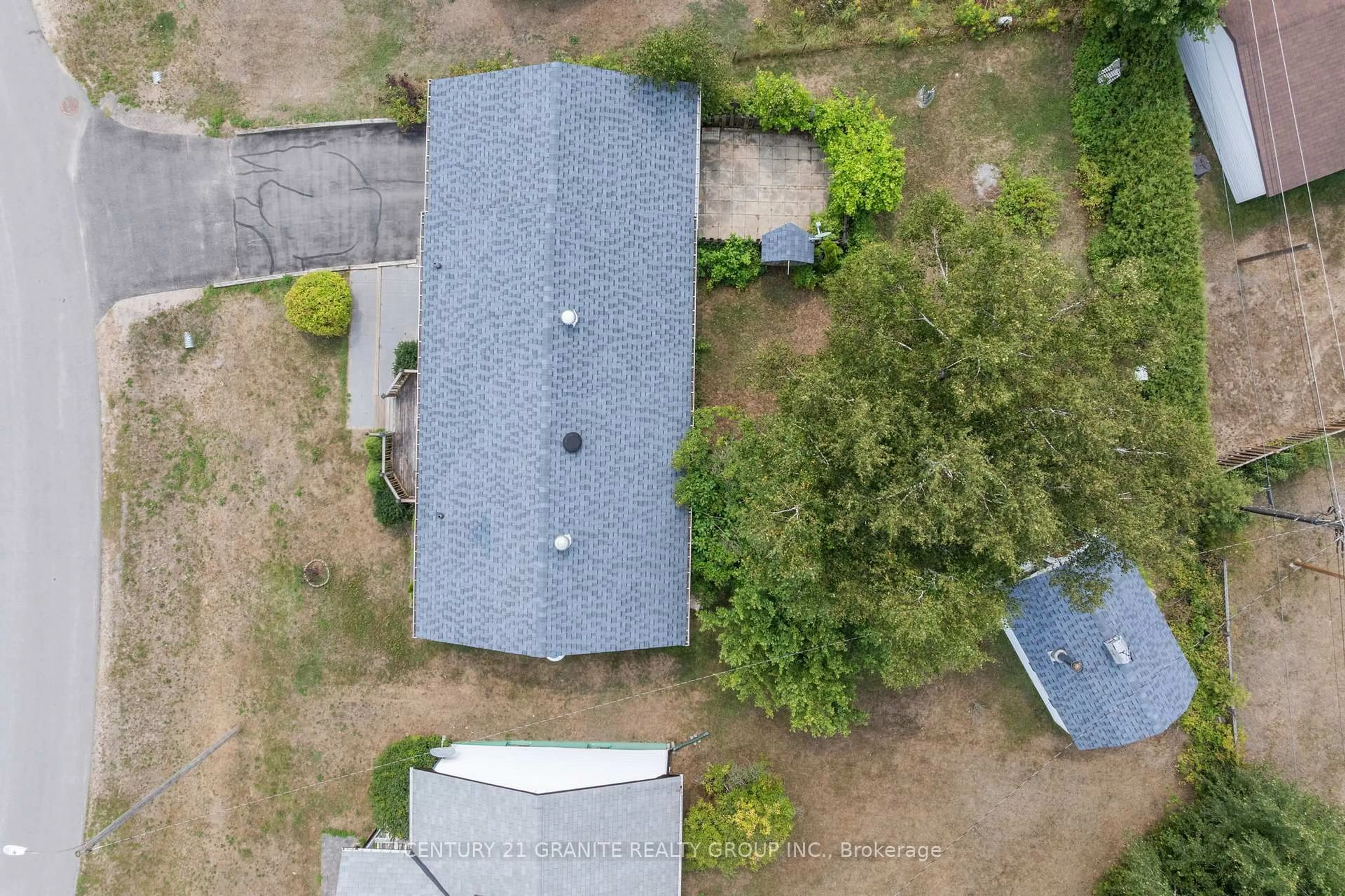 A pic from outside/outdoor area/front of a property/back of a property/a pic from drone, unknown for 24 Great Oak St, Highlands East Ontario K0L 1M0