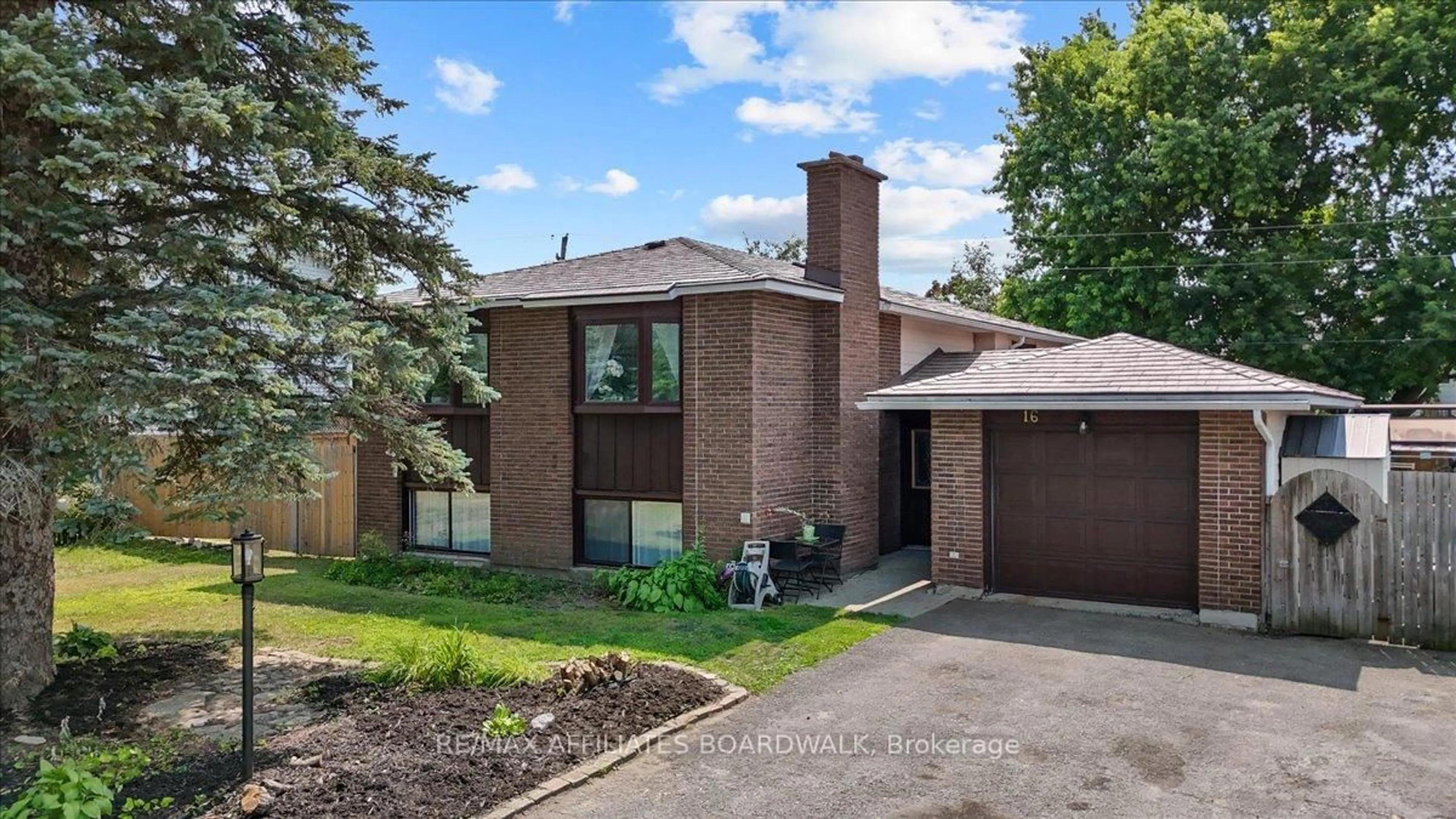 Home with brick exterior material, street for 16 Coolbrook Cres, Munster Ontario K0A 3P0