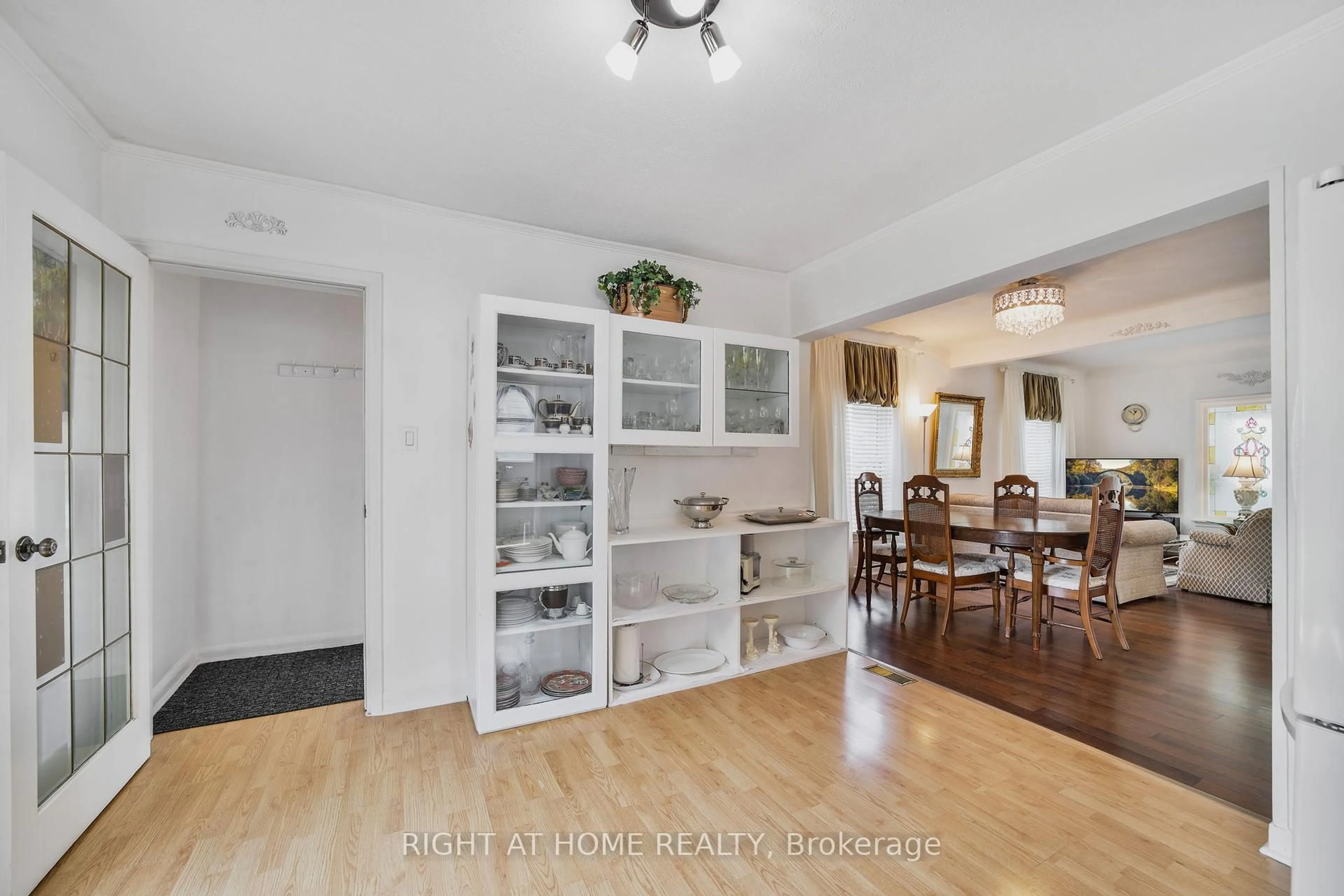 Unknown for 37 Cosby Ave, St. Catharines Ontario L2M 5R5