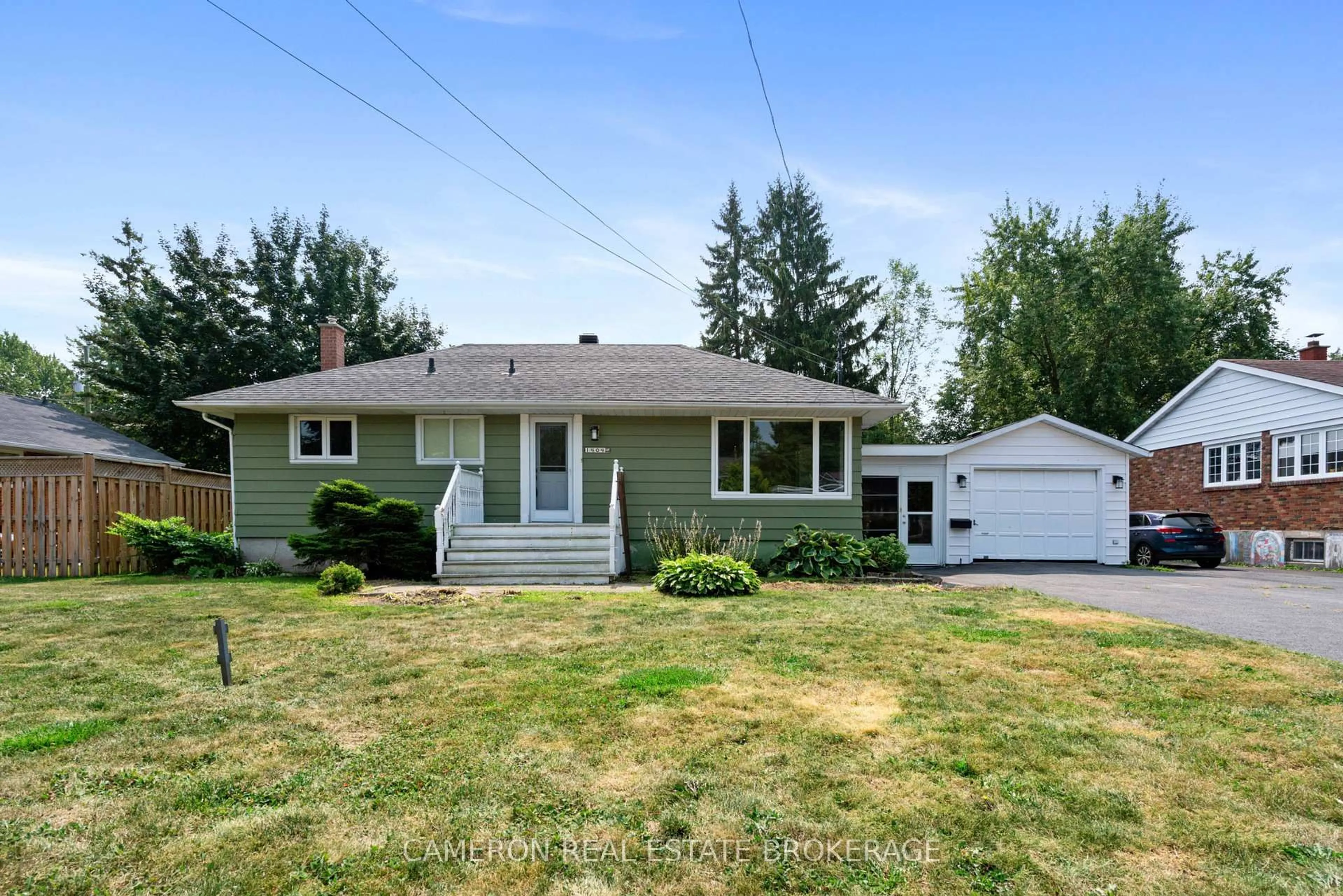 Home with vinyl exterior material, street for 1404 Princess St, Cornwall Ontario K6J 1S7