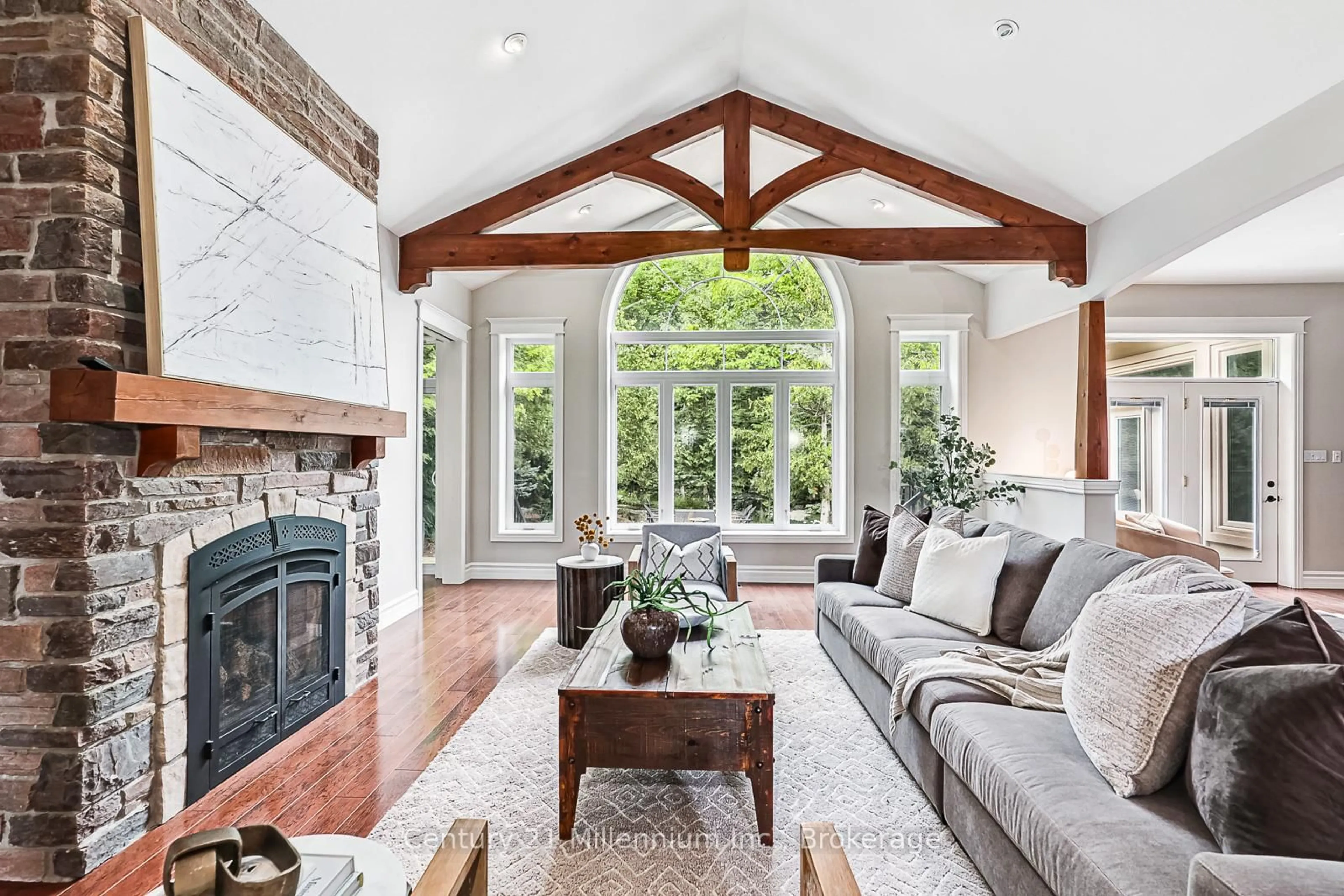Living room with furniture, unknown for 112 Cortina Cres, Blue Mountains Ontario L9Y 0S9