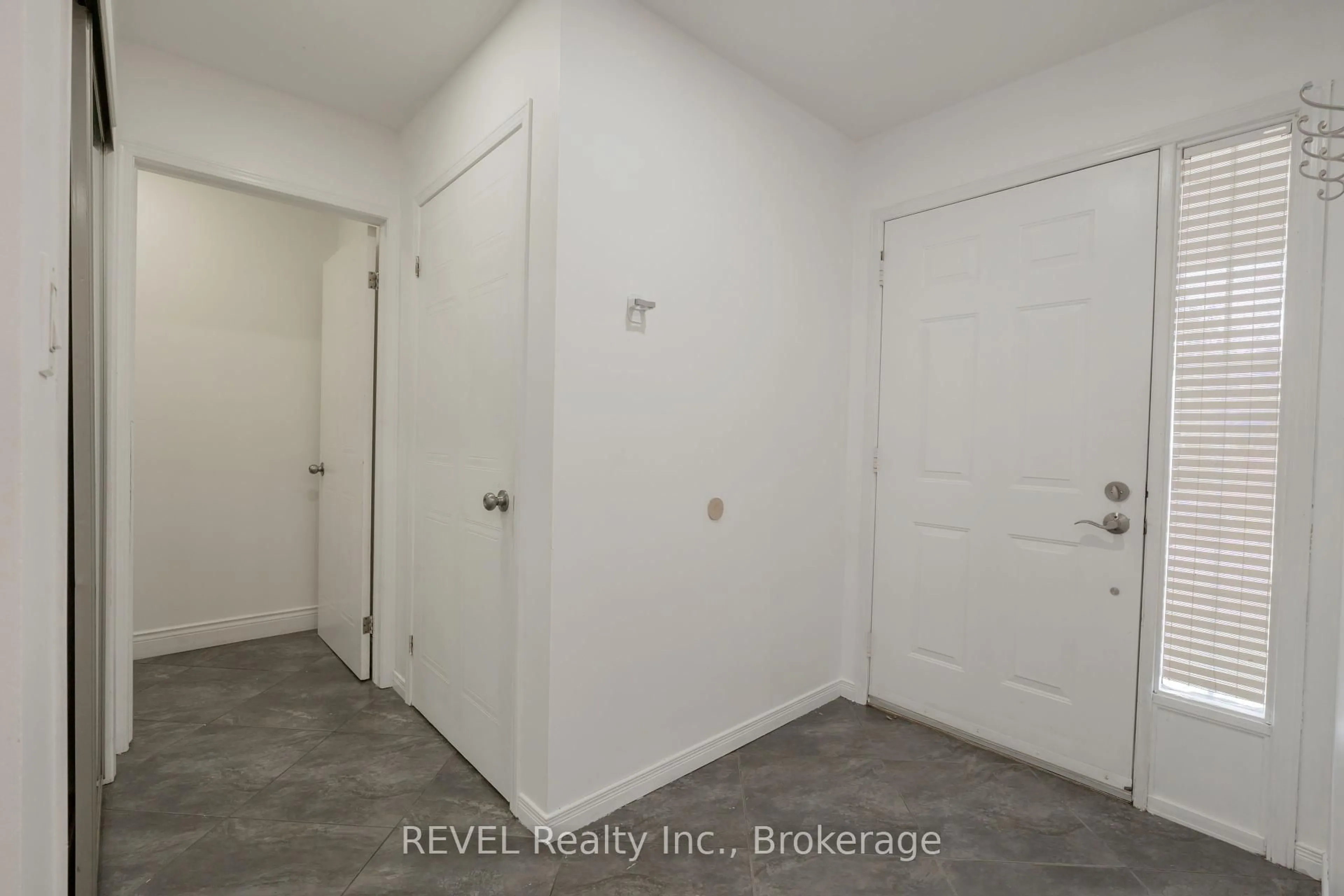 Unknown for 35 Summers Dr, Thorold Ontario L2V 4Z9