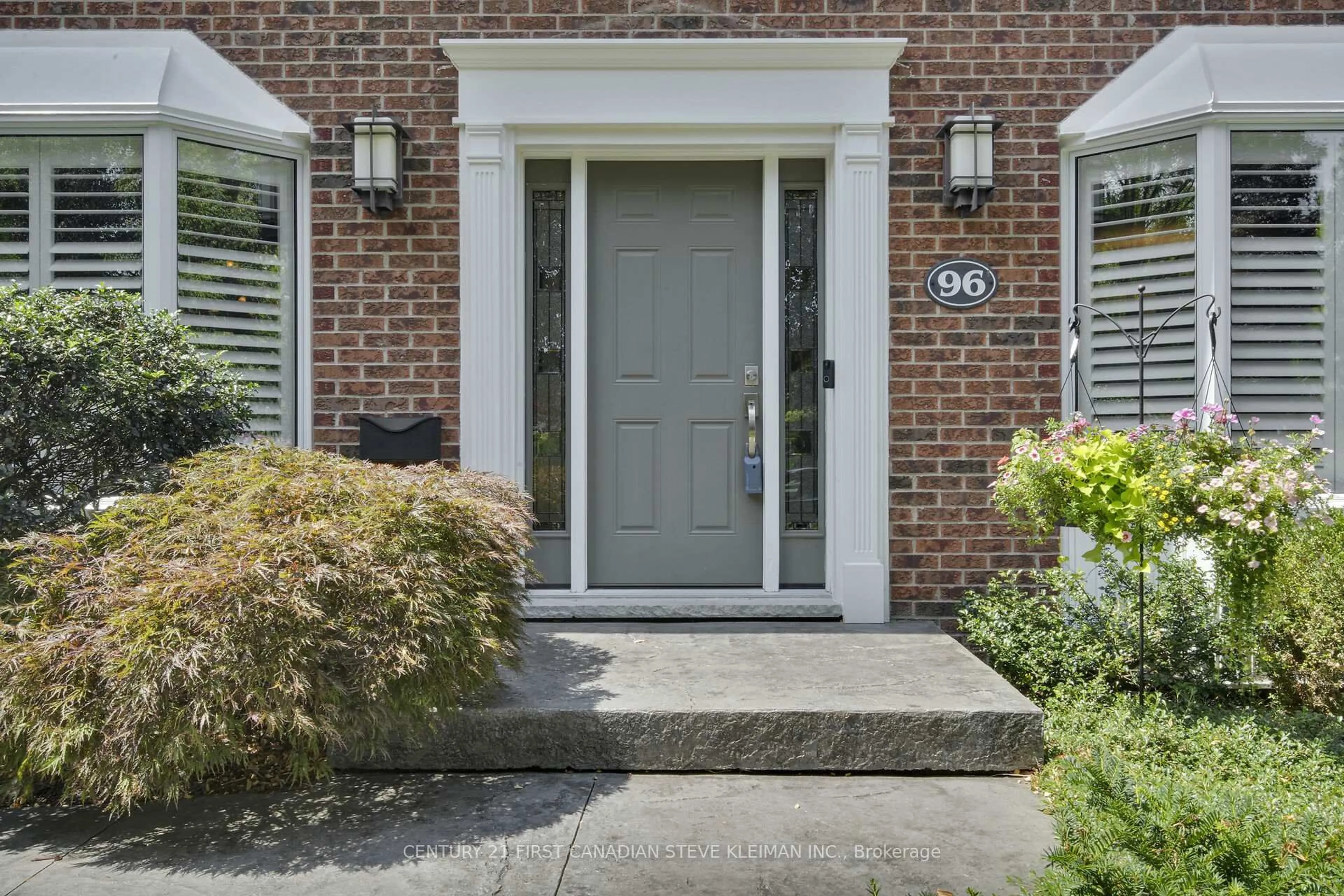 Indoor entryway for 96 Meridene Cres, London North Ontario N5X 1G2